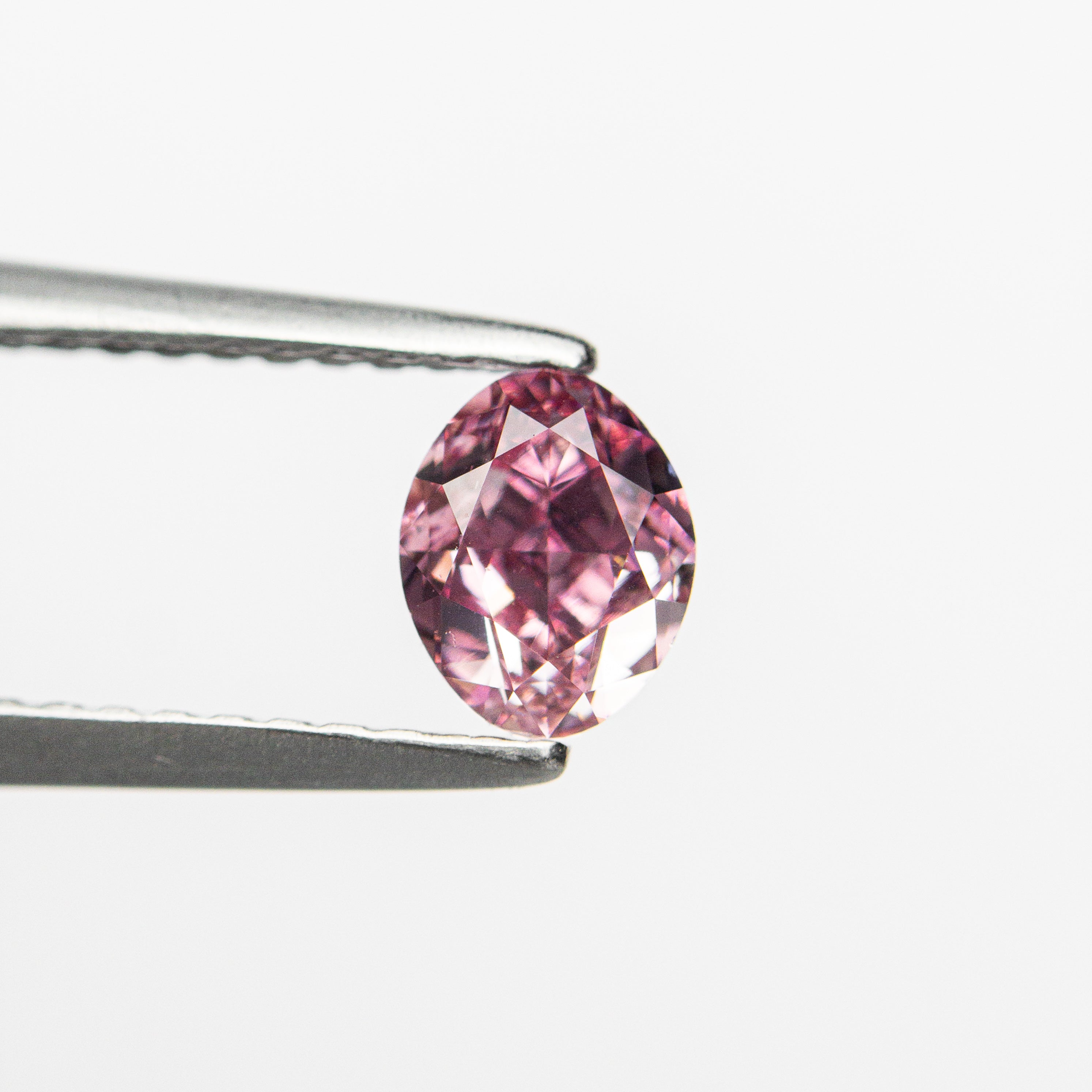 0.61ct 5.57x4.44x3.13mm GIA VS2 Fancy Vivid Purplish Pink Oval Brilliant ๐ฆ๐บ 24137-01