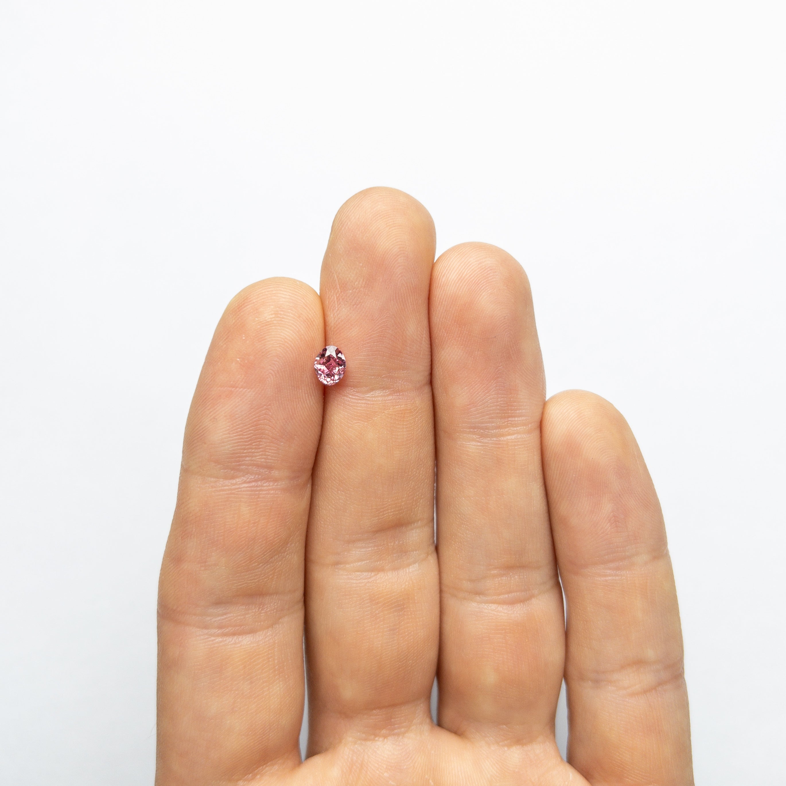 0.61ct 5.57x4.44x3.13mm GIA VS2 Fancy Vivid Purplish Pink Oval Brilliant ๐ฆ๐บ 24137-01