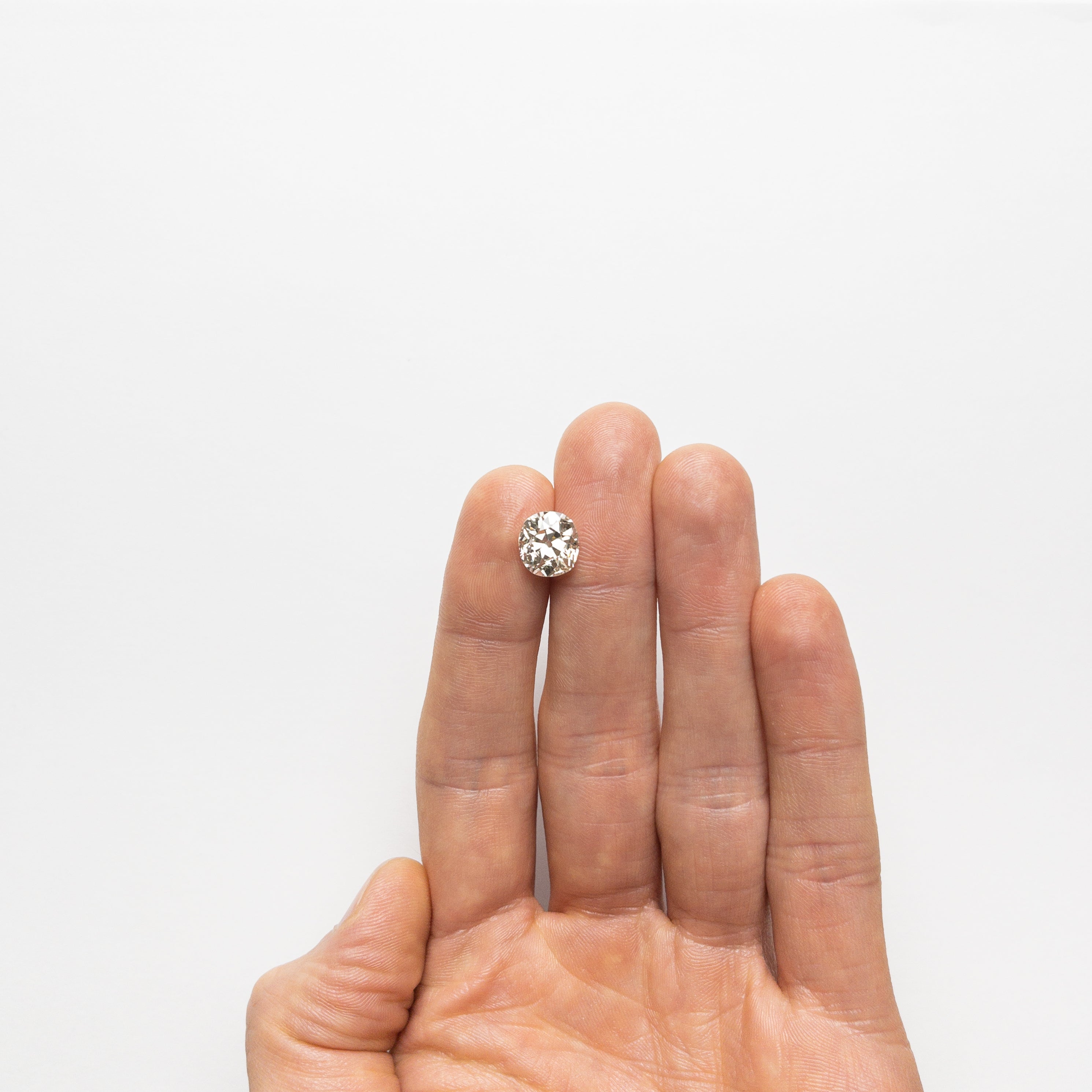 4.04ct 9.89x9.12x6.59mm VS2 M Antique Old Mine Cut 20671-01