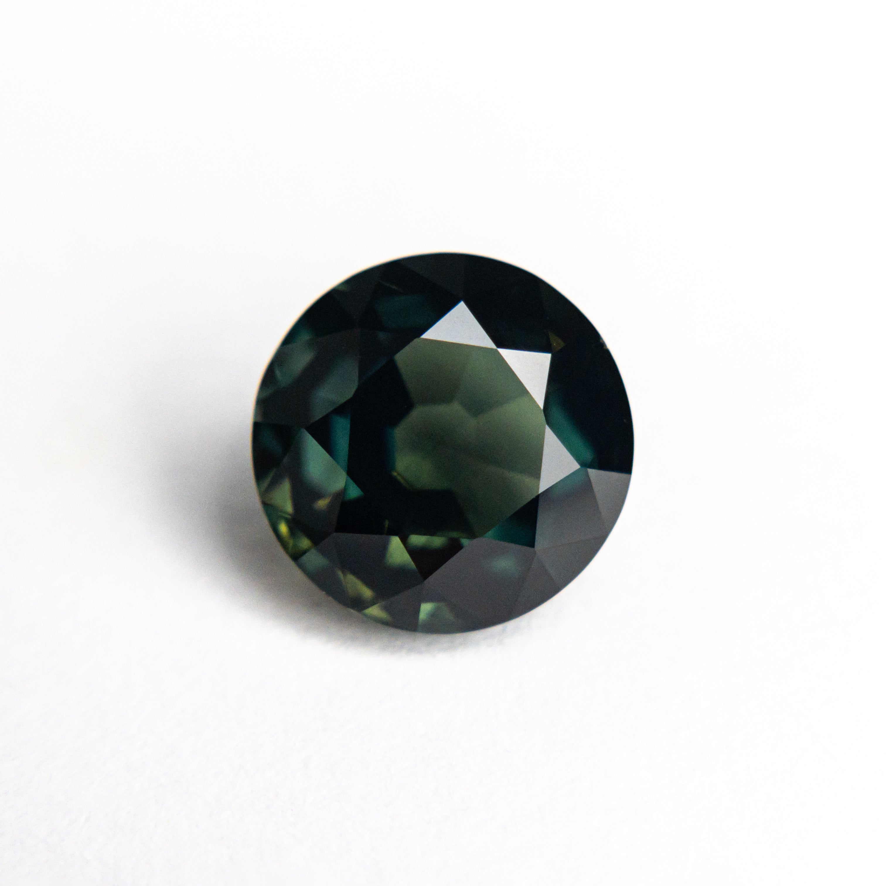 2.43ct 8.12x8.03x4.63mm Round Brilliant Sapphire 20960-07