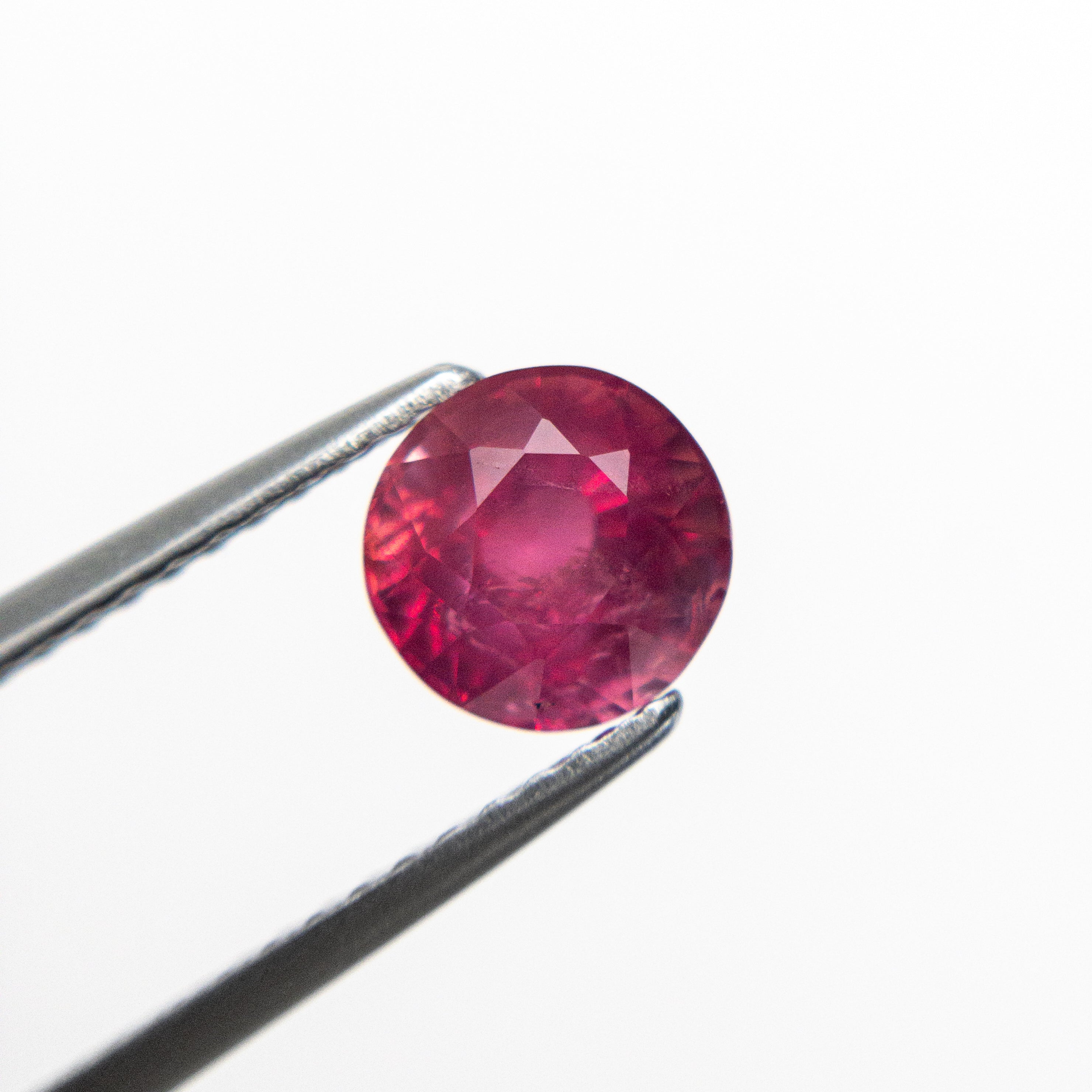 1.57ct 6.24x6.08x5.09mm Round Brilliant Sapphire 22003-01