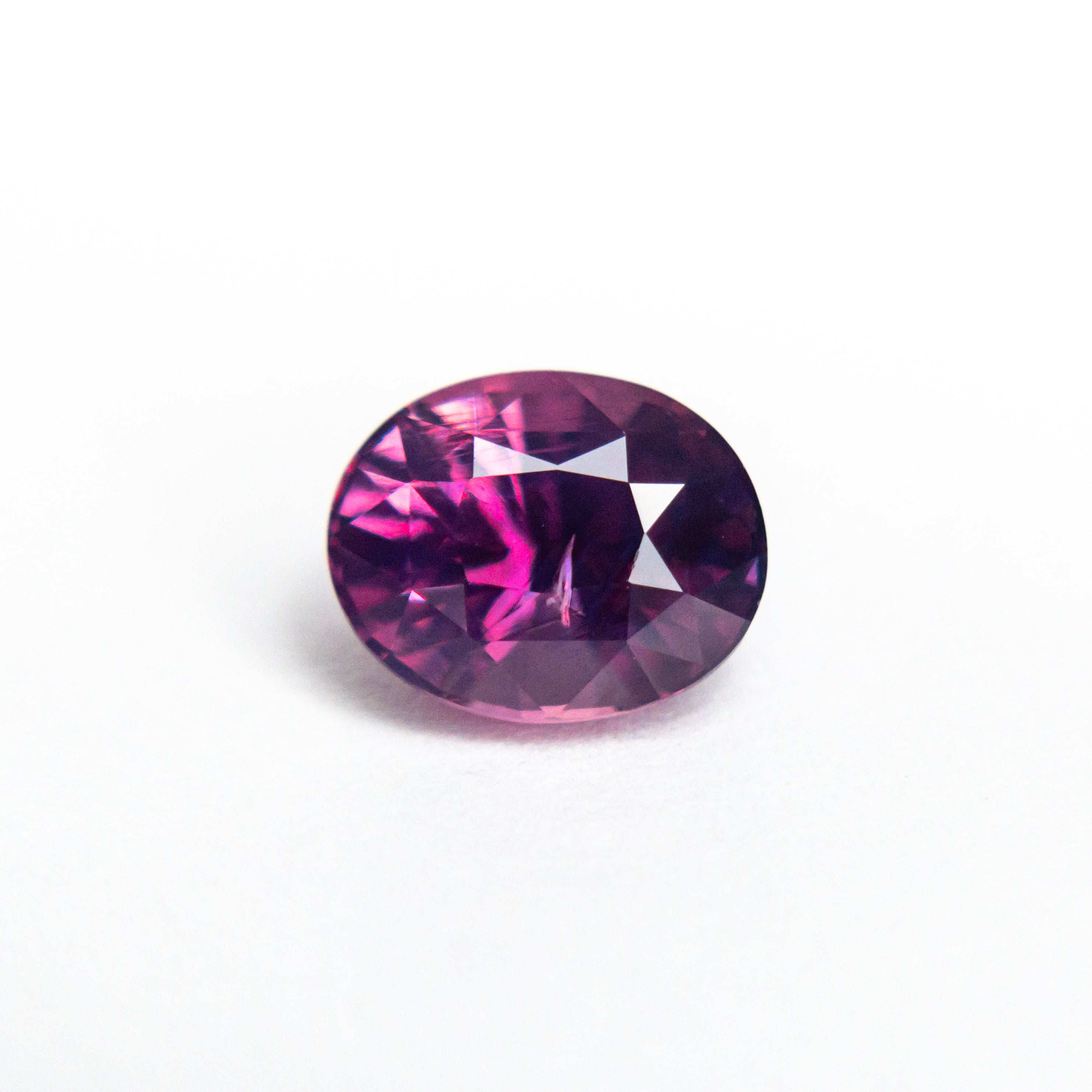 1.67ct 7.30x5.96x4.72mm Oval Brilliant Sapphire 22049-01