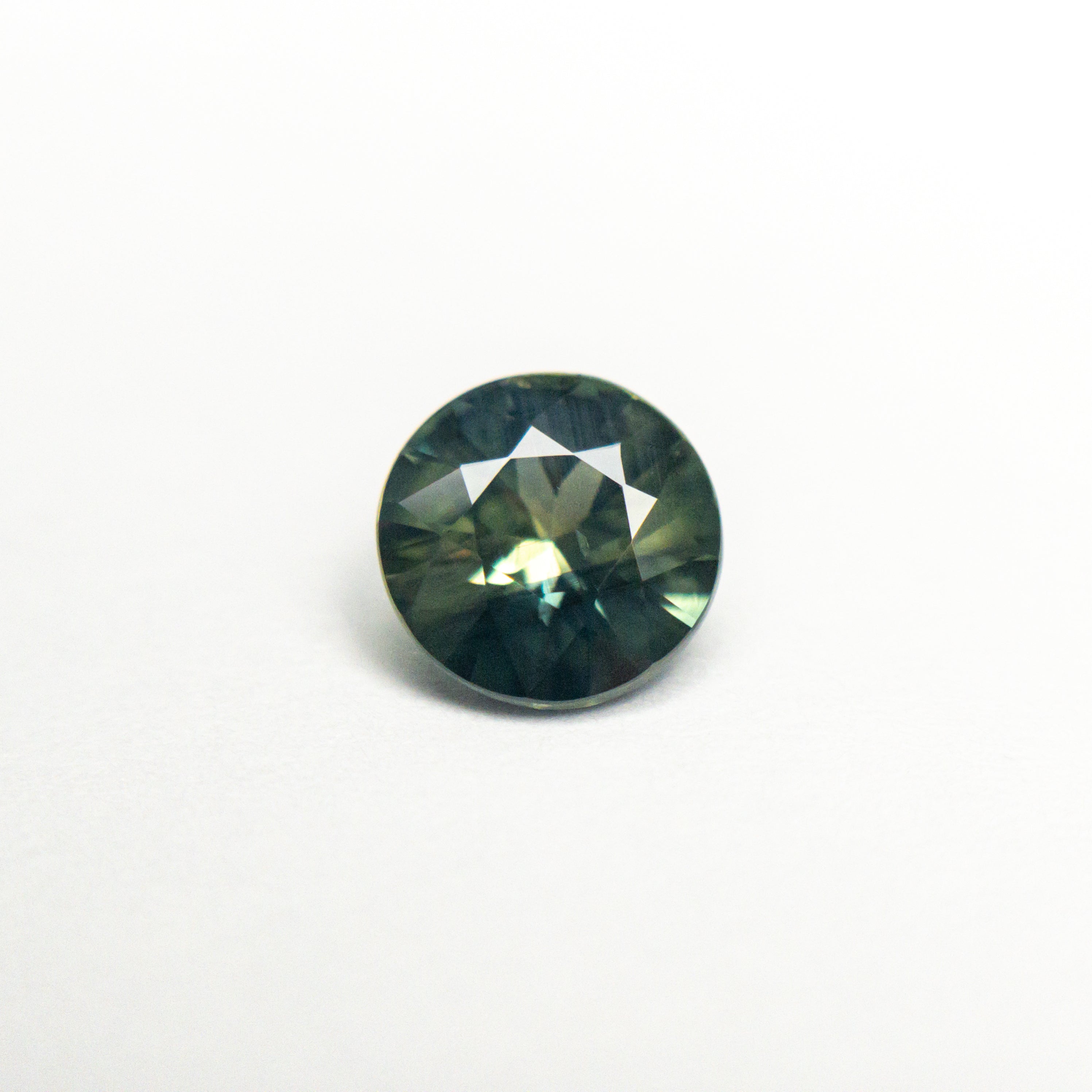0.83ct 5.94x5.88x3.33mm Round Brilliant Sapphire 23806-22