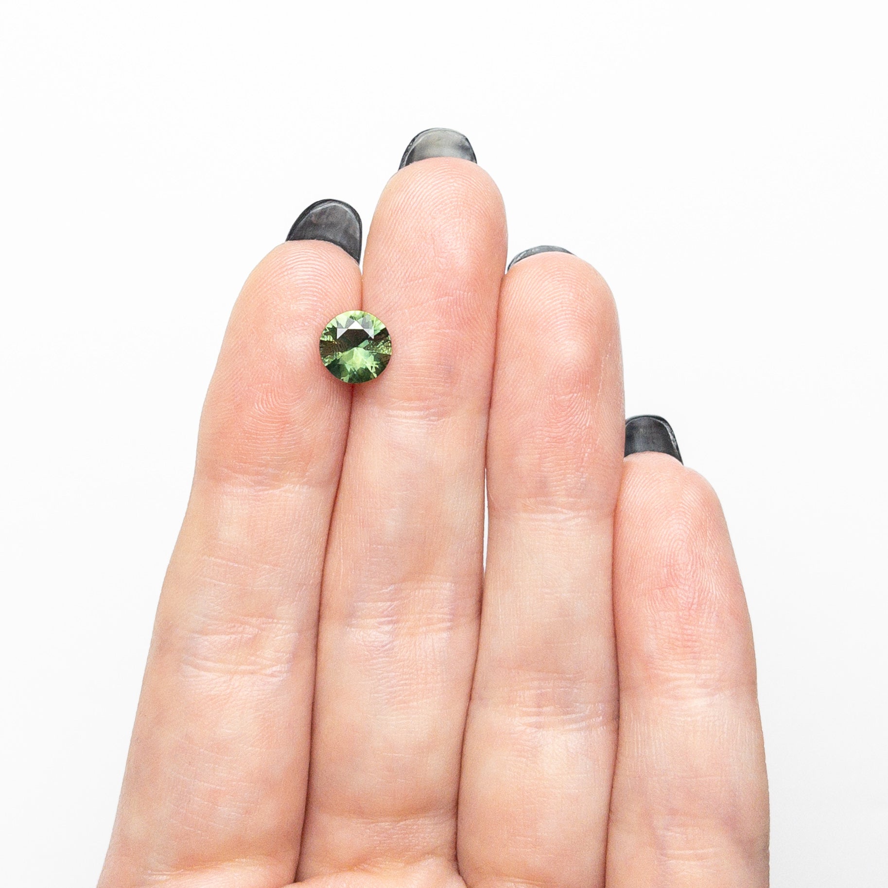 1.31ct 6.87x6.84x3.91mm Round Brilliant Sapphire 26493-07