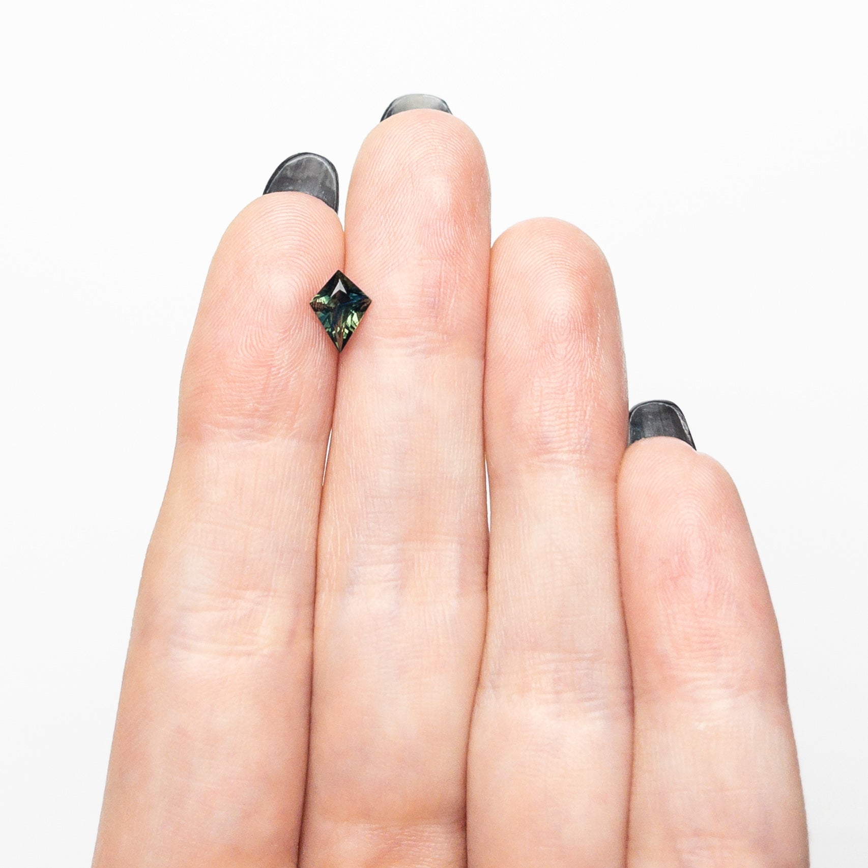 0.65ct 7.63x5.78x2.97mm Kite Brilliant Sapphire 26515-01