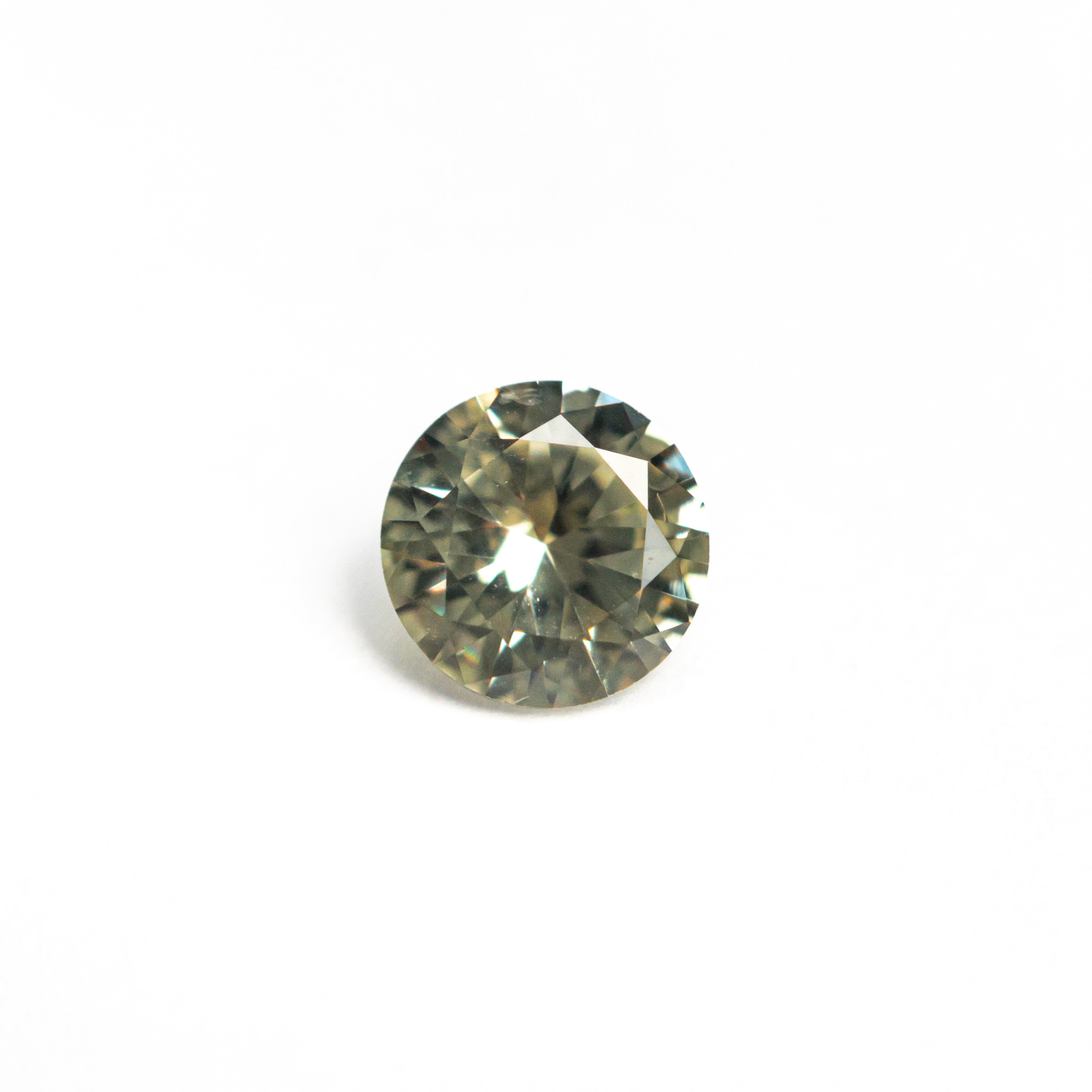 0.79ct 5.71x5.67x3.30mm Round Brilliant Sapphire 26532-04