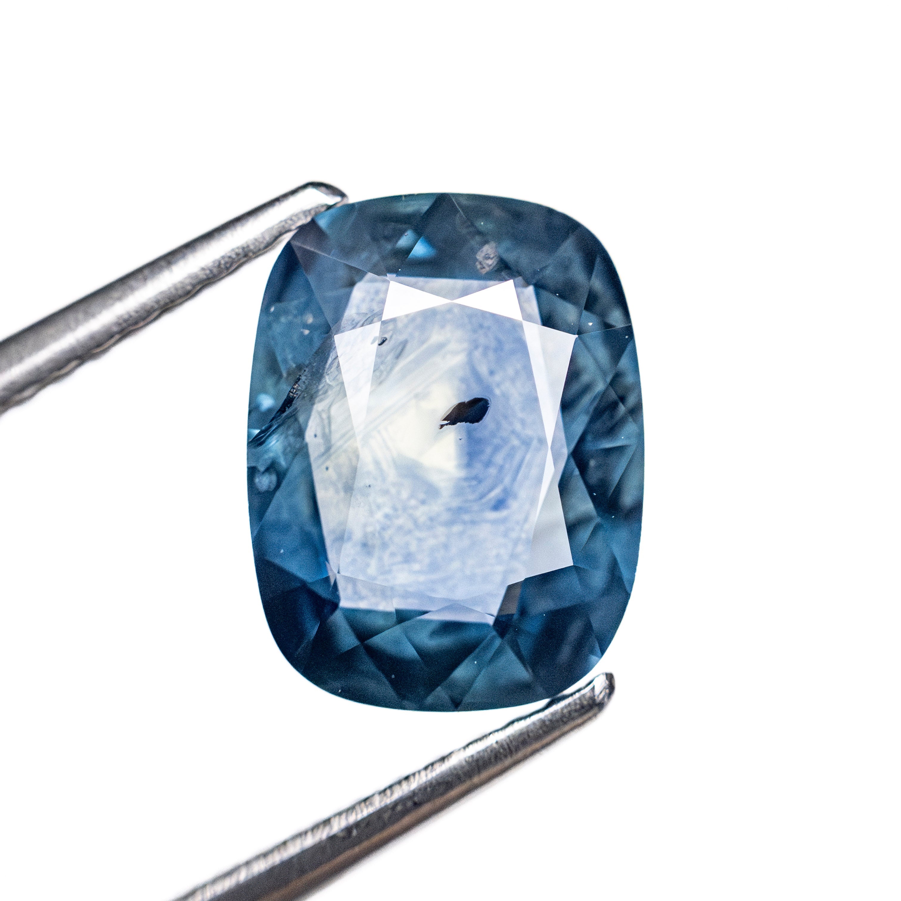 2.20ct 9.53x7.26x3.33mm Cushion Brilliant Sapphire 26577-04