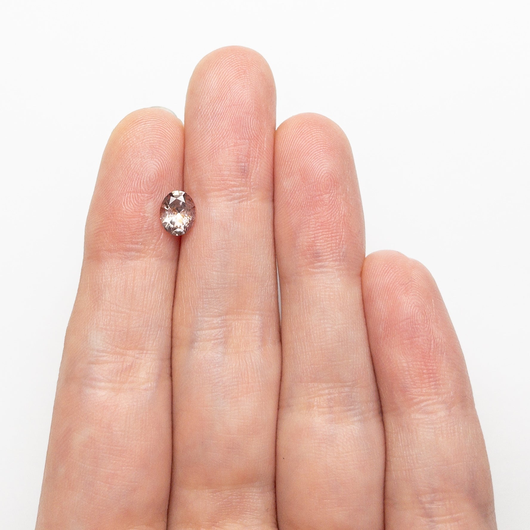 0.90ct 6.43x5.21x3.65mm Oval Brilliant Sapphire 26668-06