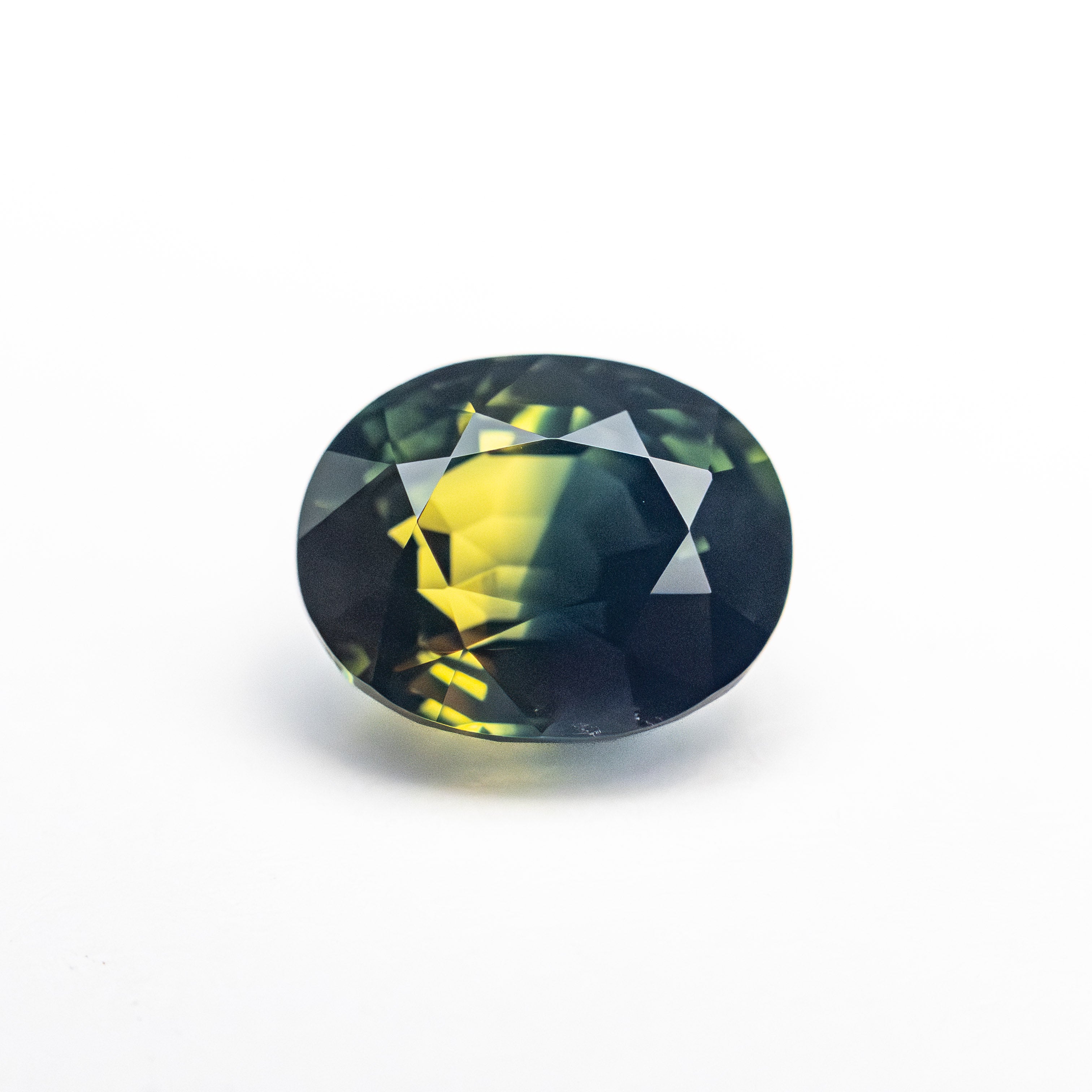 1.99ct 7.73x6.23x4.66mm Oval Brilliant Sapphire 26721-02