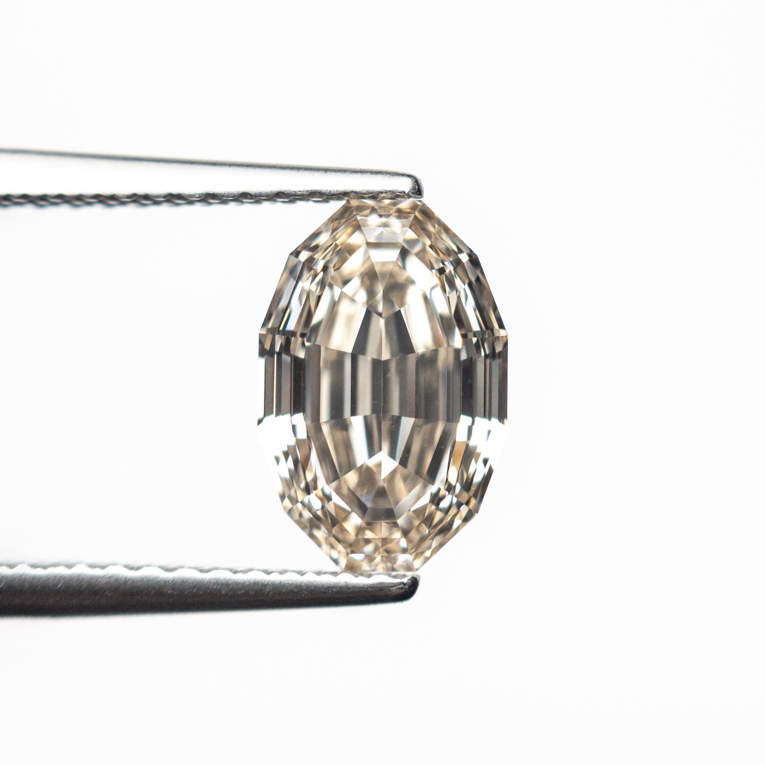 2.01ct 9.07x6.08x4.23mm VS1 C3 Geo Oval Step Cut 🇨🇦 26811-01