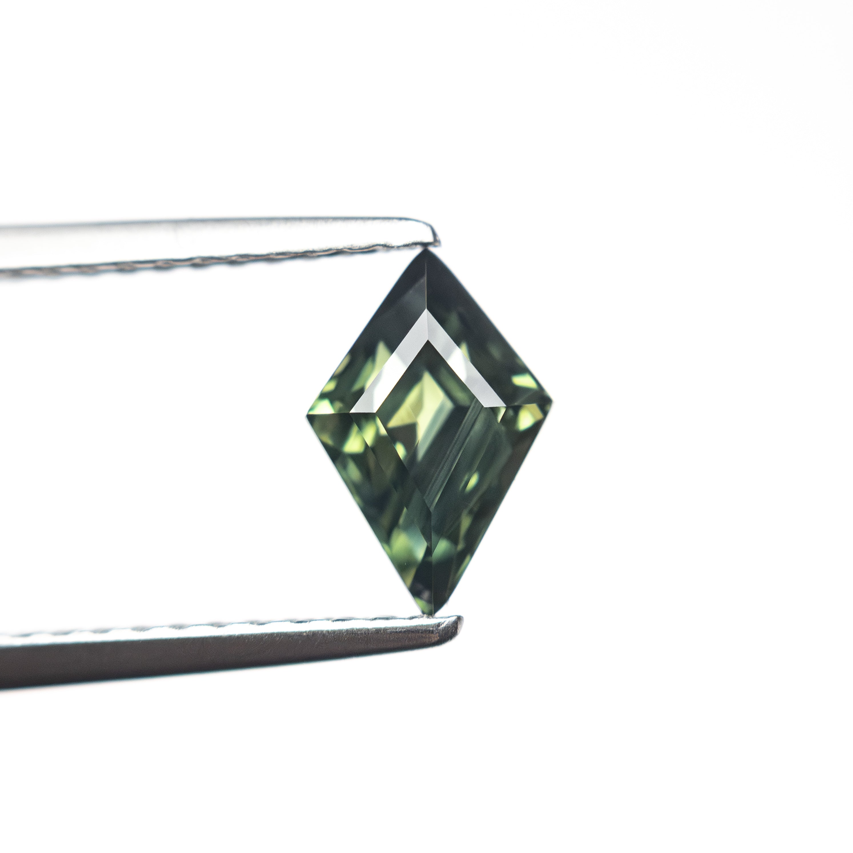 1.06ct 8.15x5.50x4.23mm Kite Step Cut Sapphire 27138-01