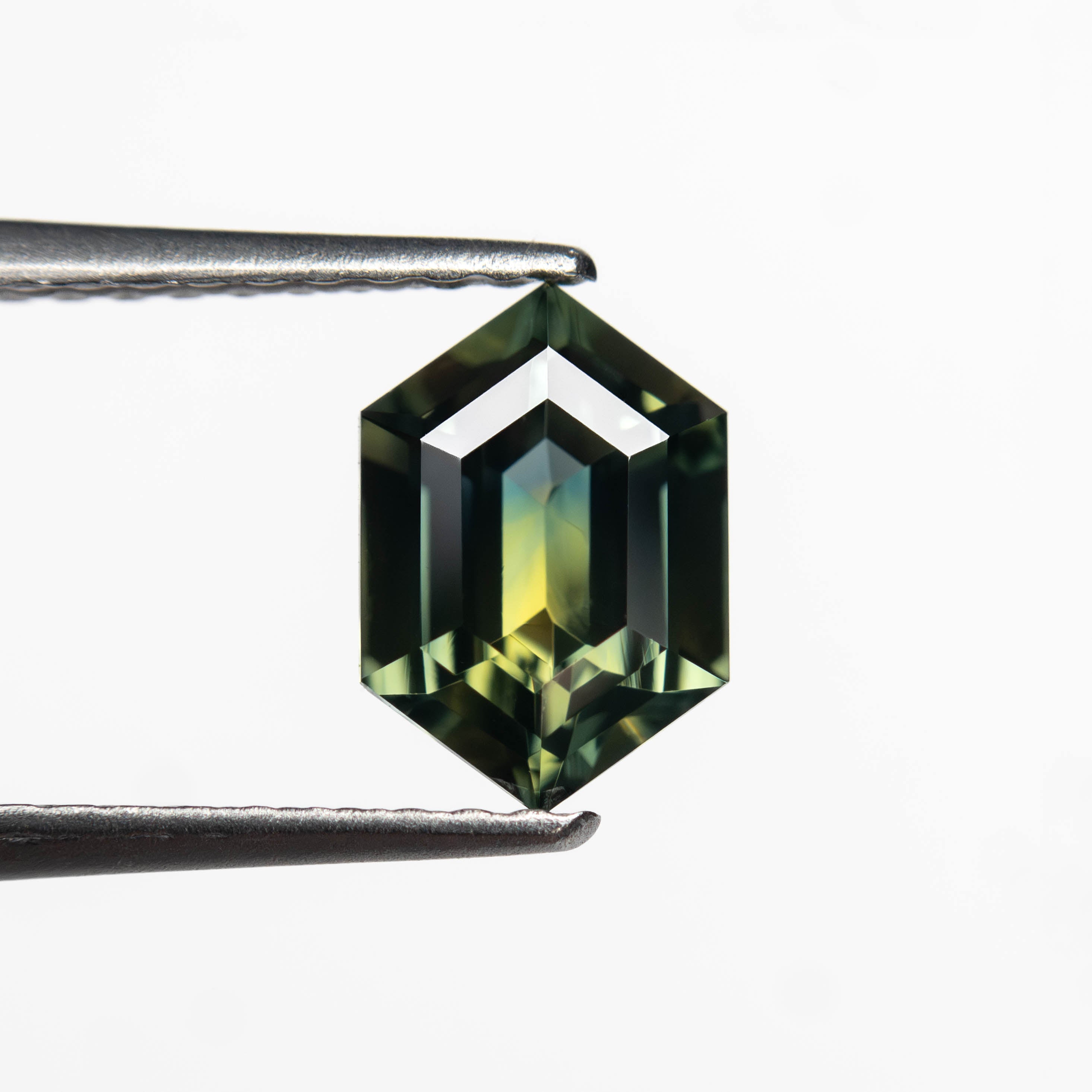 1.06ct 7.70x5.32x3.36mm Hexagon Step Cut Sapphire 27153-04