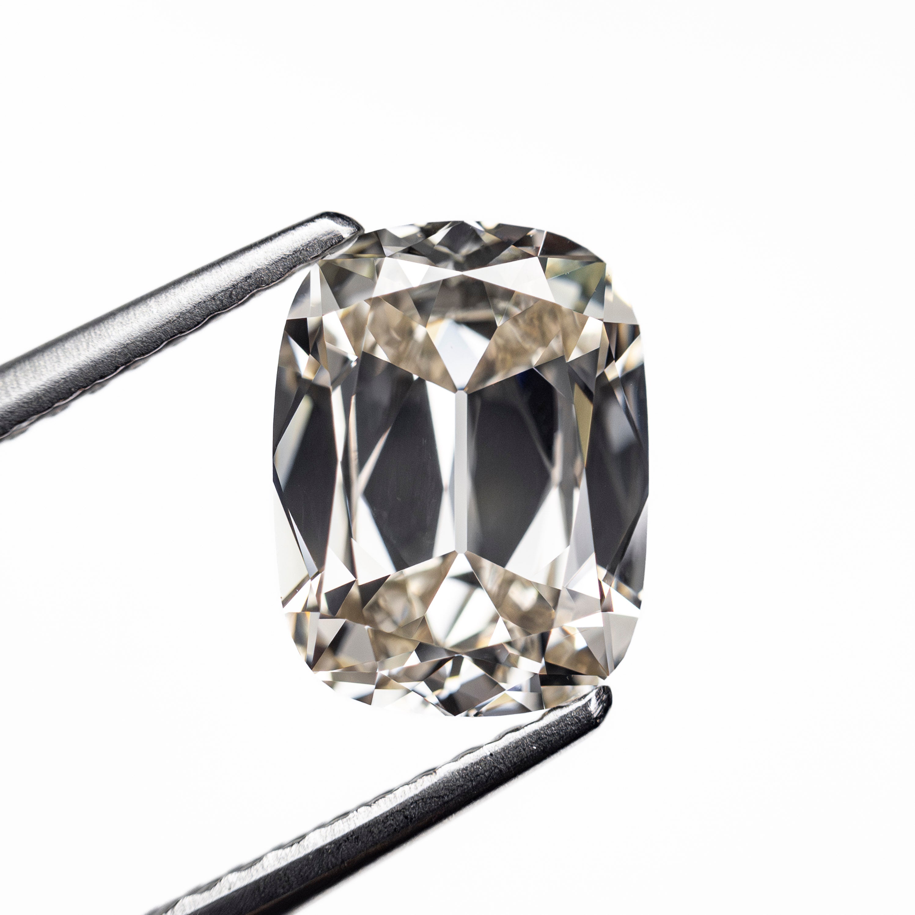 2.03ct 8.87x6.74x4.02mm GIA VS2 L Cushion Brilliant 27320-01