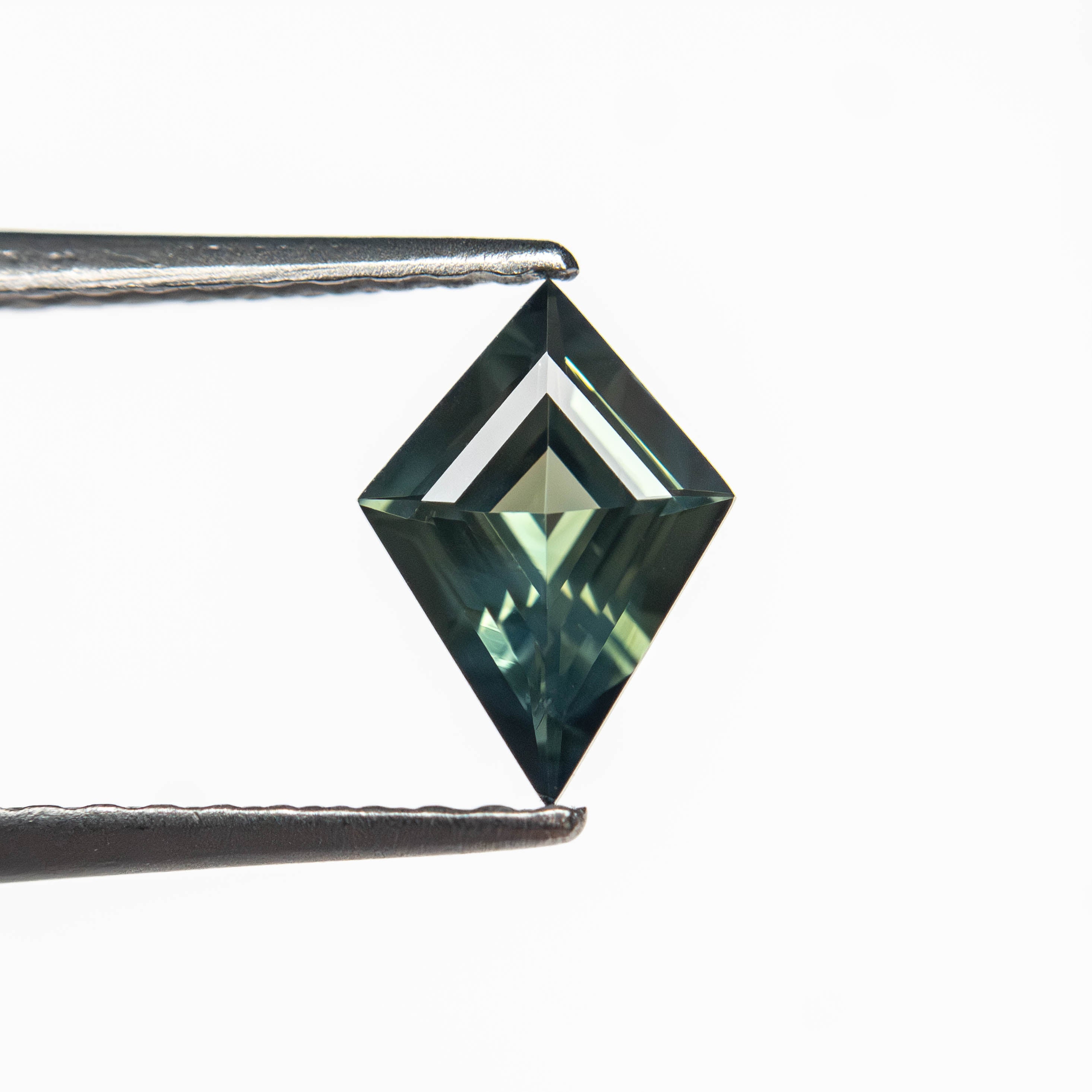 0.54ct 7.68x5.44x2.64mm Kite Step Cut Sapphire 27363-14
