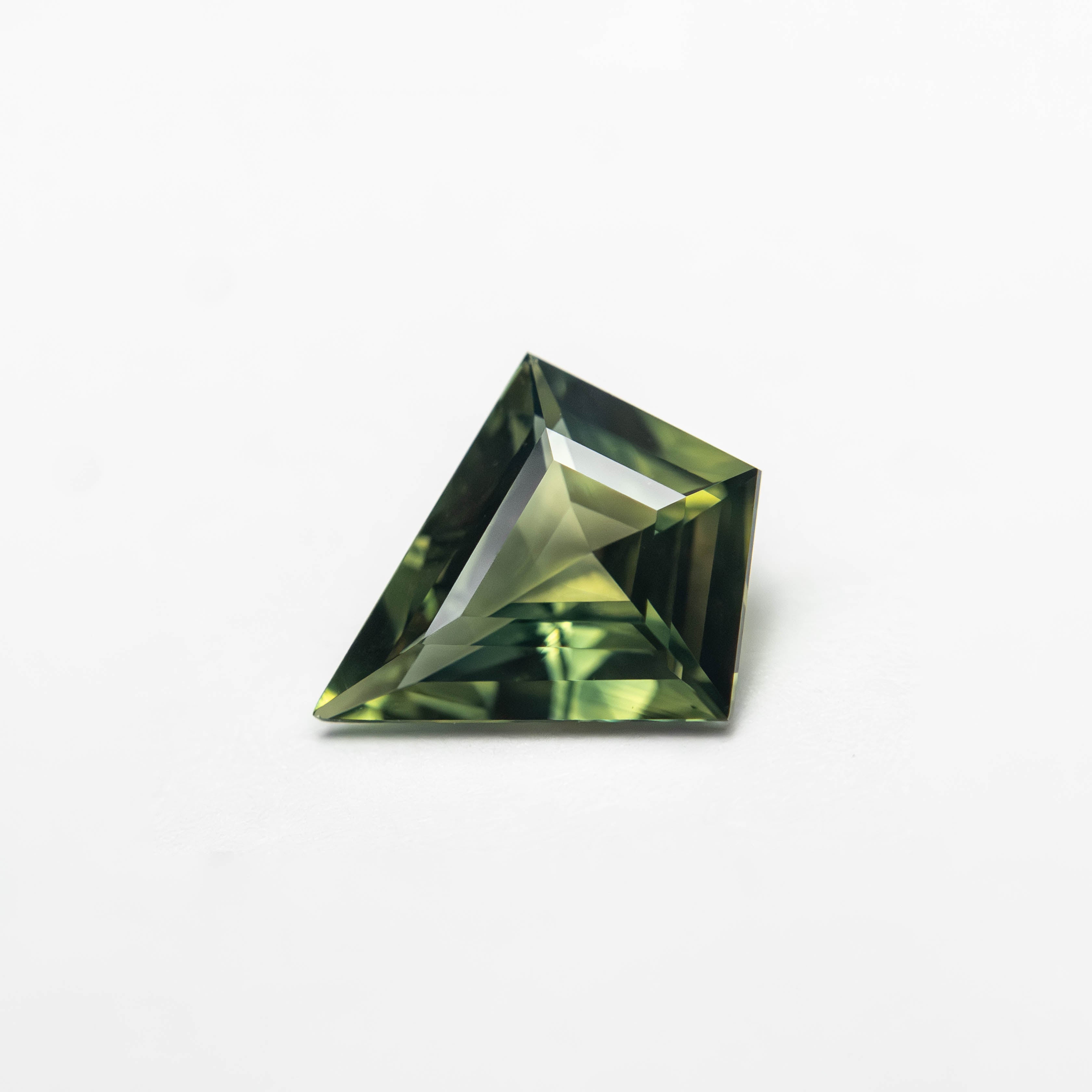 0.85ct 8.47x7.22x2.84mm Kite Step Cut Sapphire 27363-19