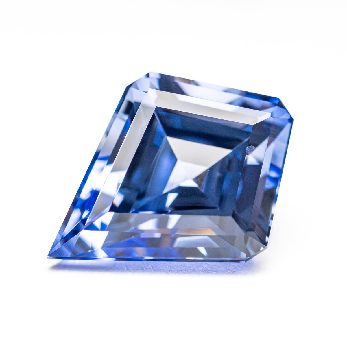 5.43ct 13.60x10.30x6.6mm Kite Step Cut Sapphire 27716-01