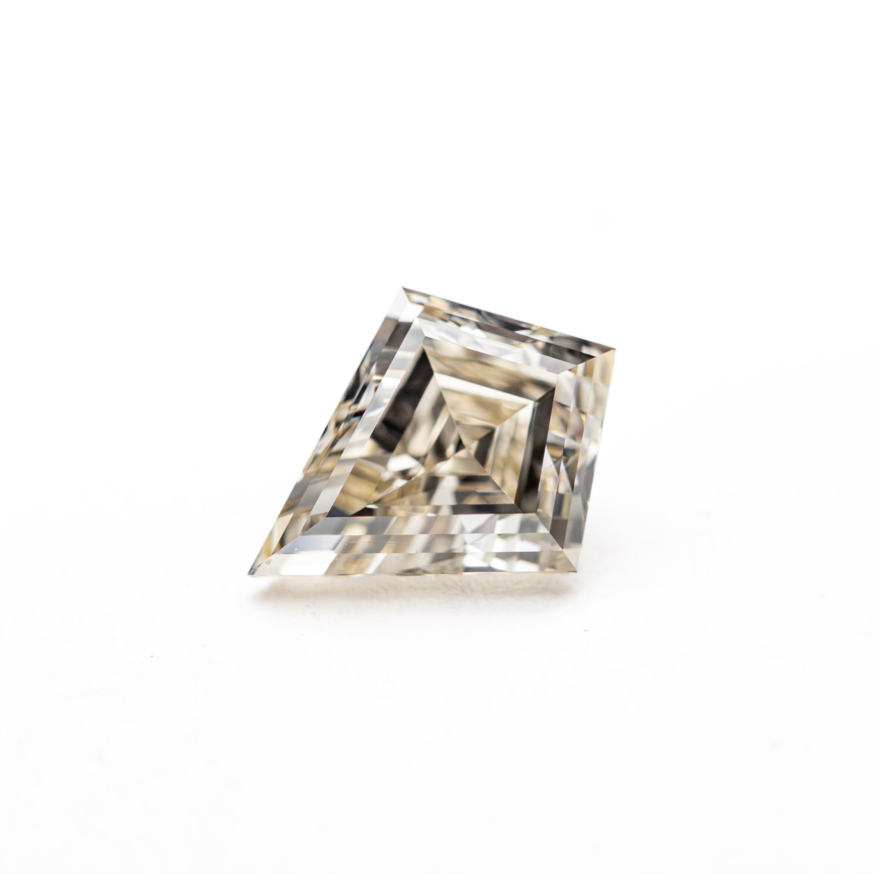 1.01ct 8.20x6.38x4.12mm VS1 S-T Kite Step Cut ๐จ๐ฆ 27928-01