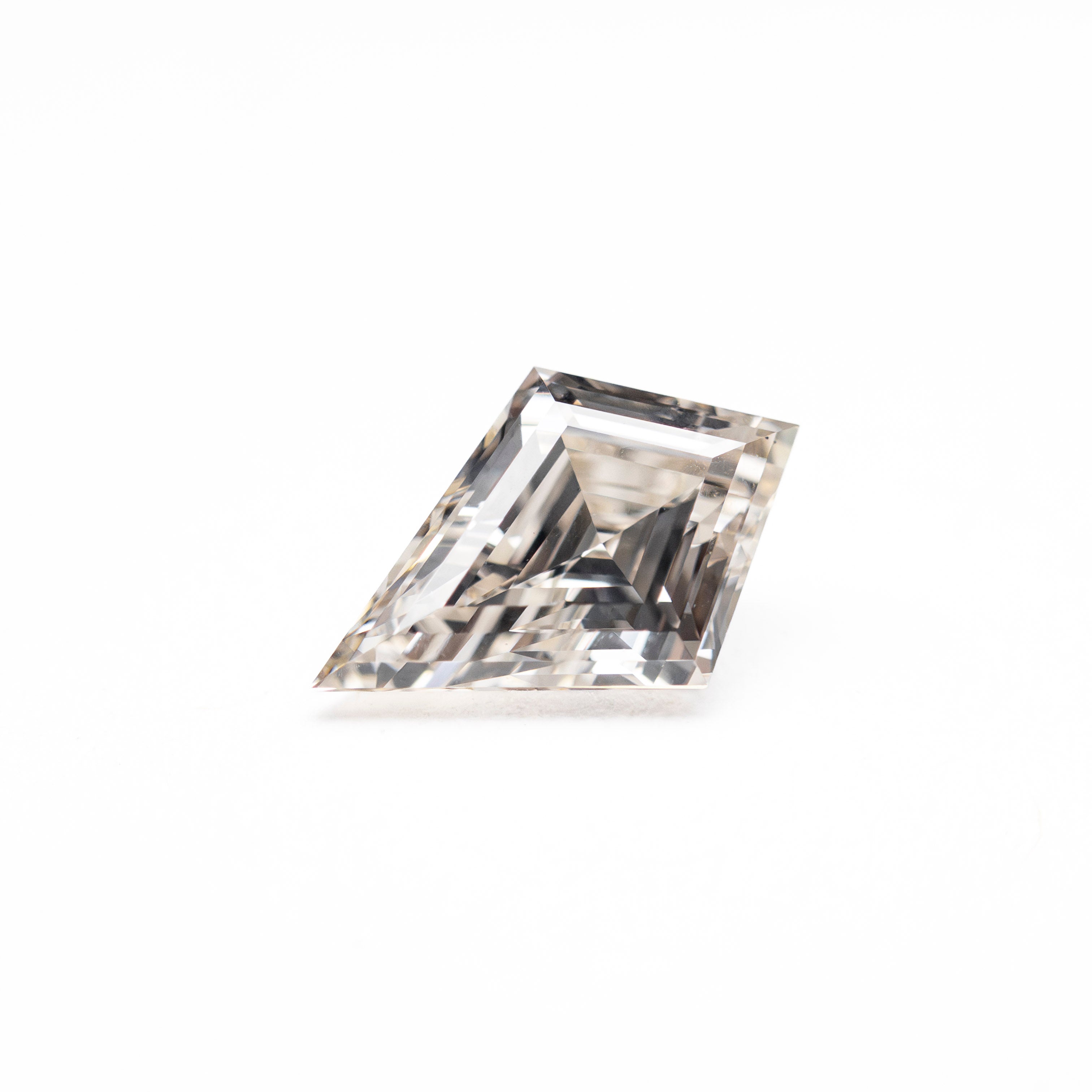 0.76ct 8.56x5.65x3.33mm VS2 M Kite Step Cut ๐จ๐ฆ 27931-01