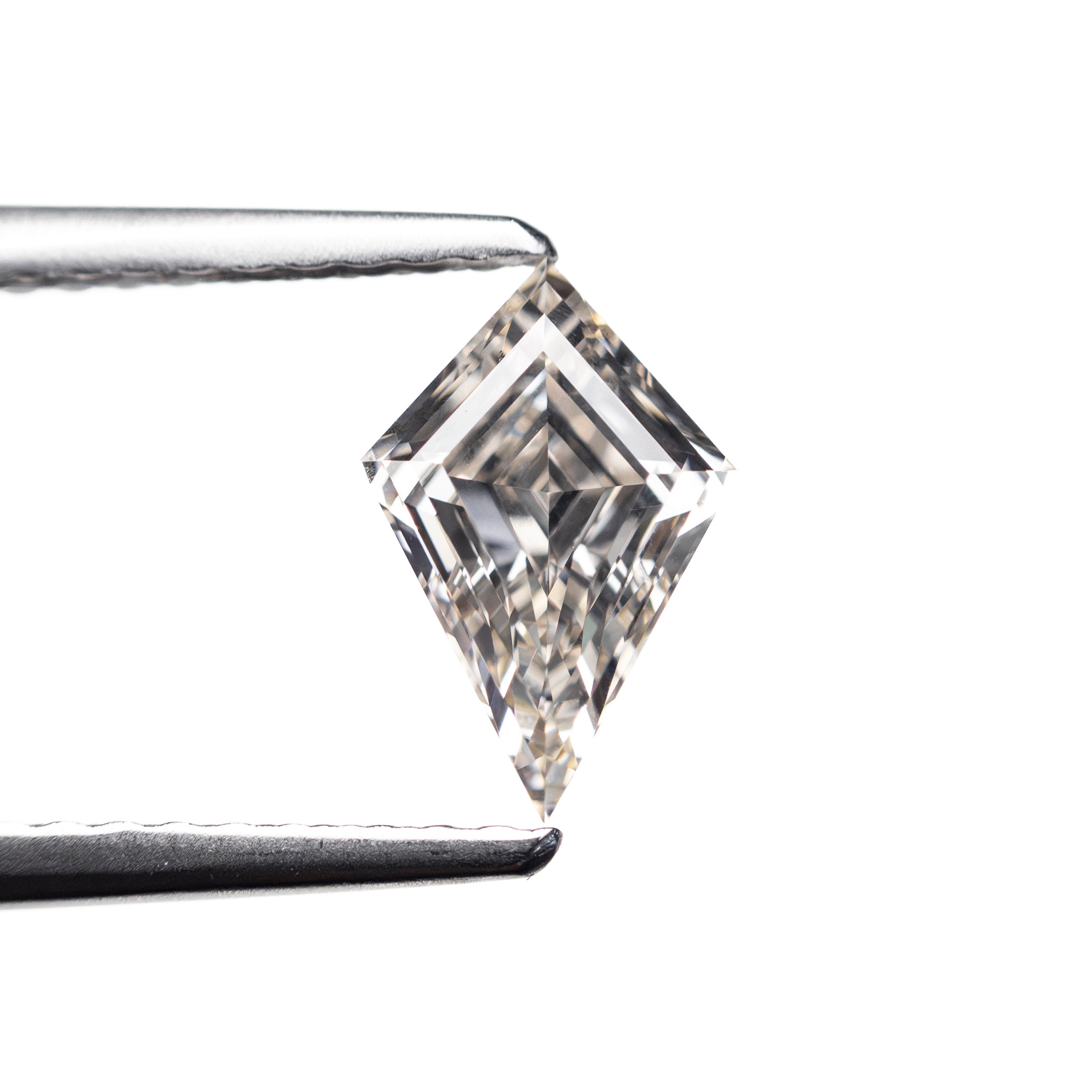 0.76ct 8.56x5.65x3.33mm VS2 M Kite Step Cut ๐จ๐ฆ 27931-01