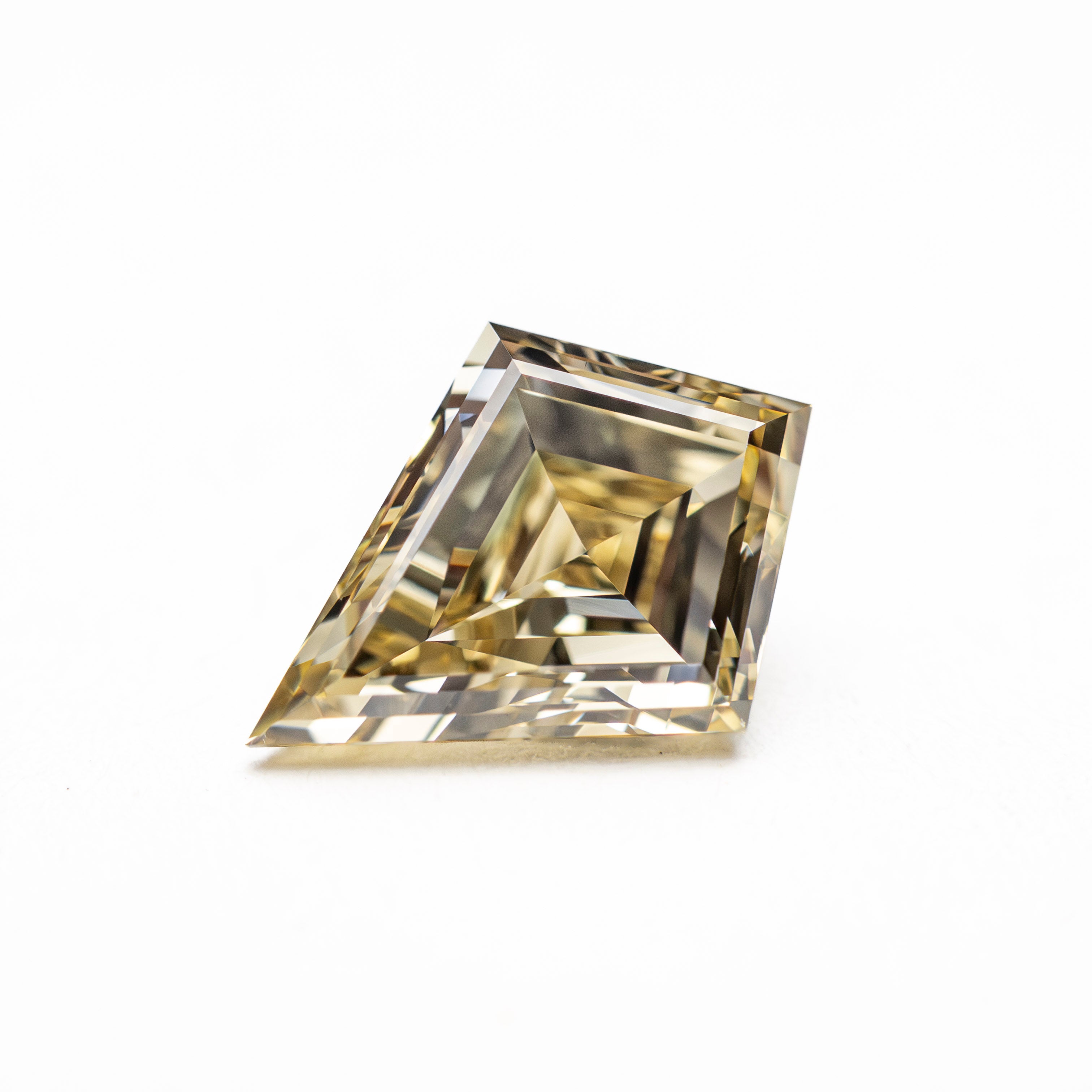 1.53ct 10.11x7.48x4.12mm VVS1 C5 Kite Step Cut ๐จ๐ฆ 27986-01