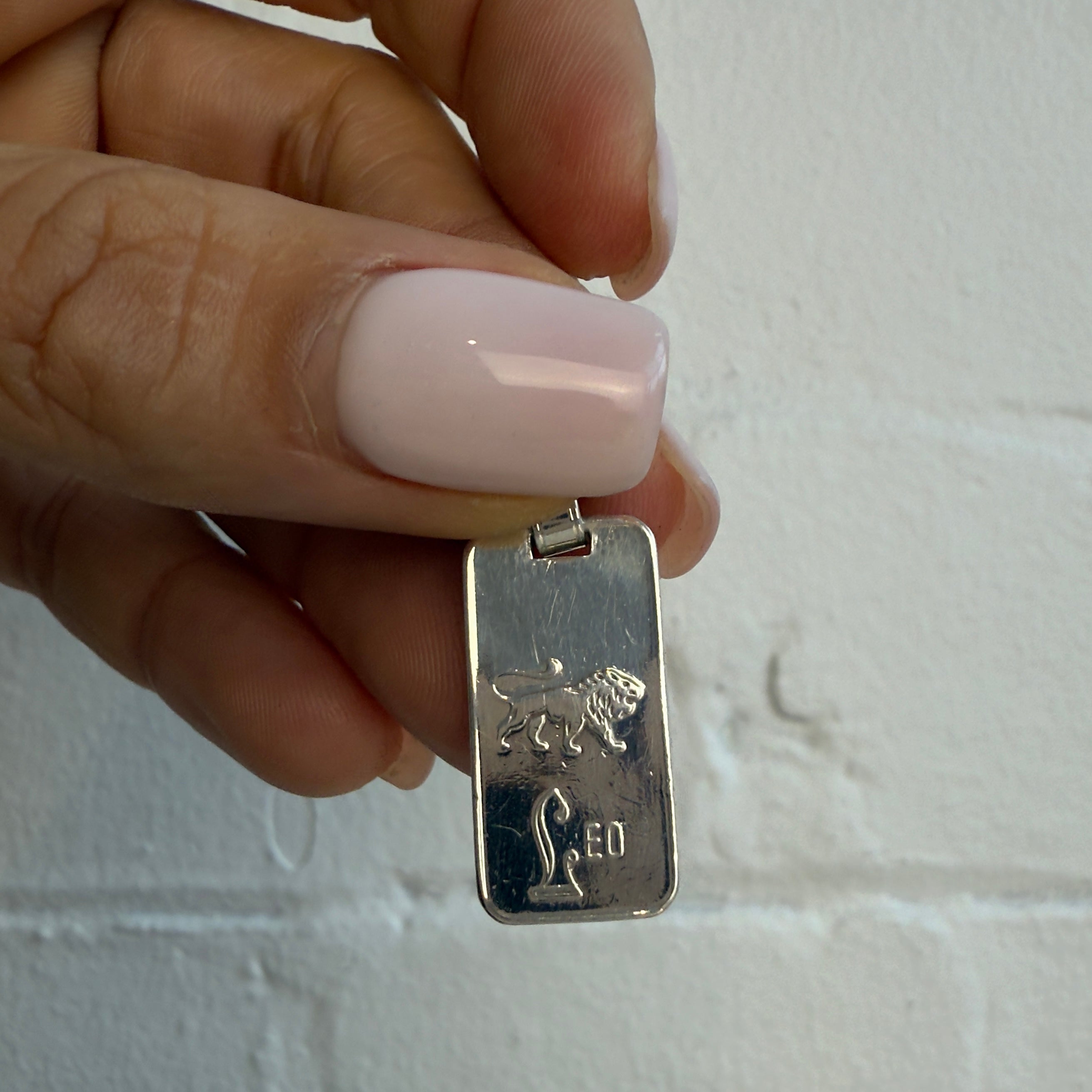 VINTAGE BIJOUX- Leo Zodiac Pendant