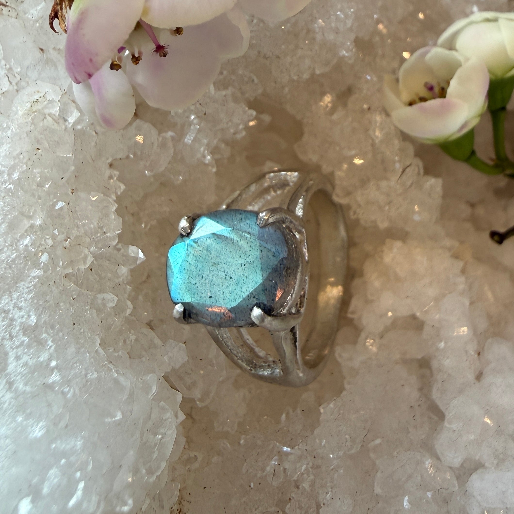 JULY SALE - Oval ???? Ring - Size K