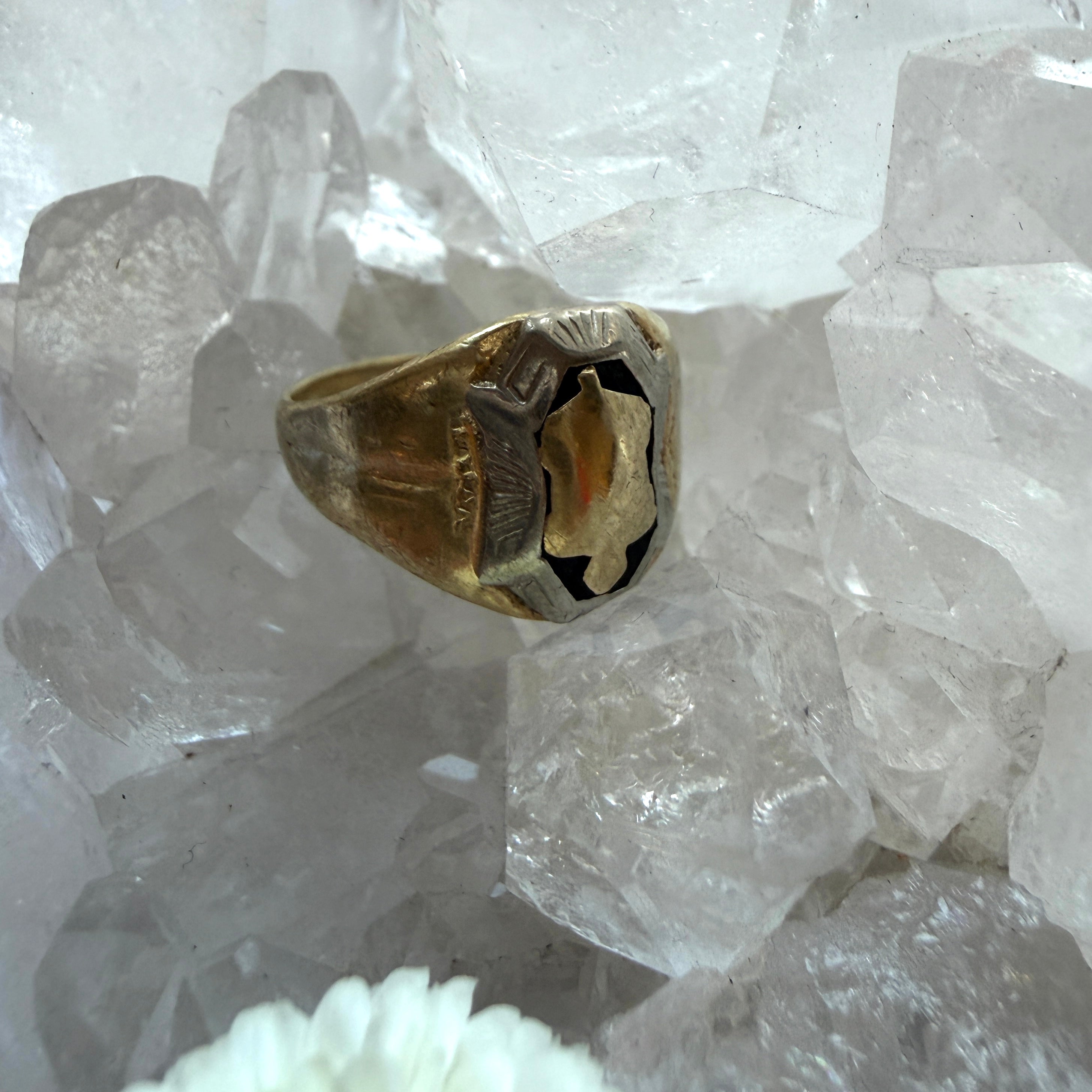 JULY SALE - VINTAGE BIJOUX - Yellow Gold Inlaid Signet Ring