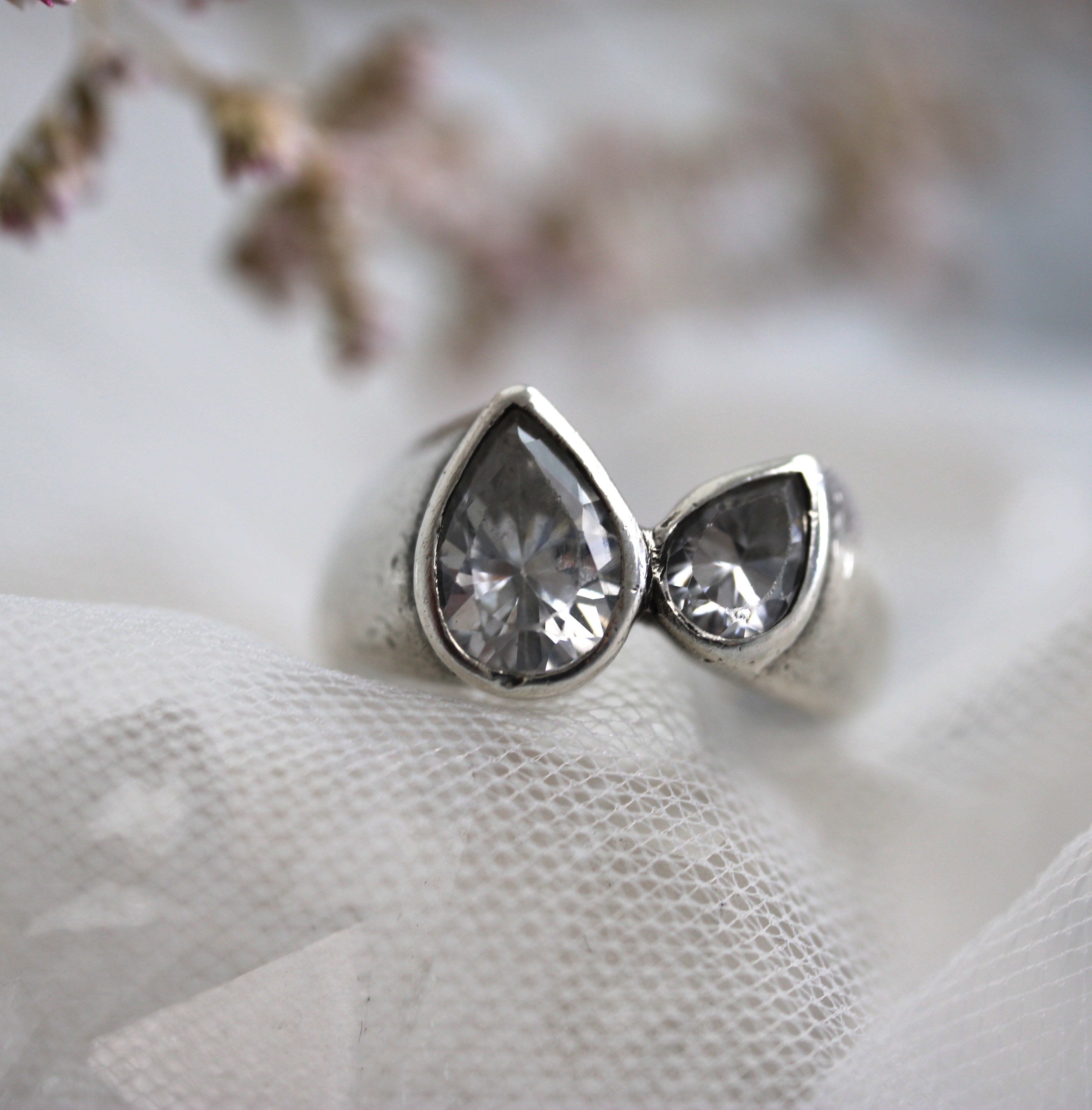 VINTAGE BIJOUX - Mid Century Toi Et Moi Ring