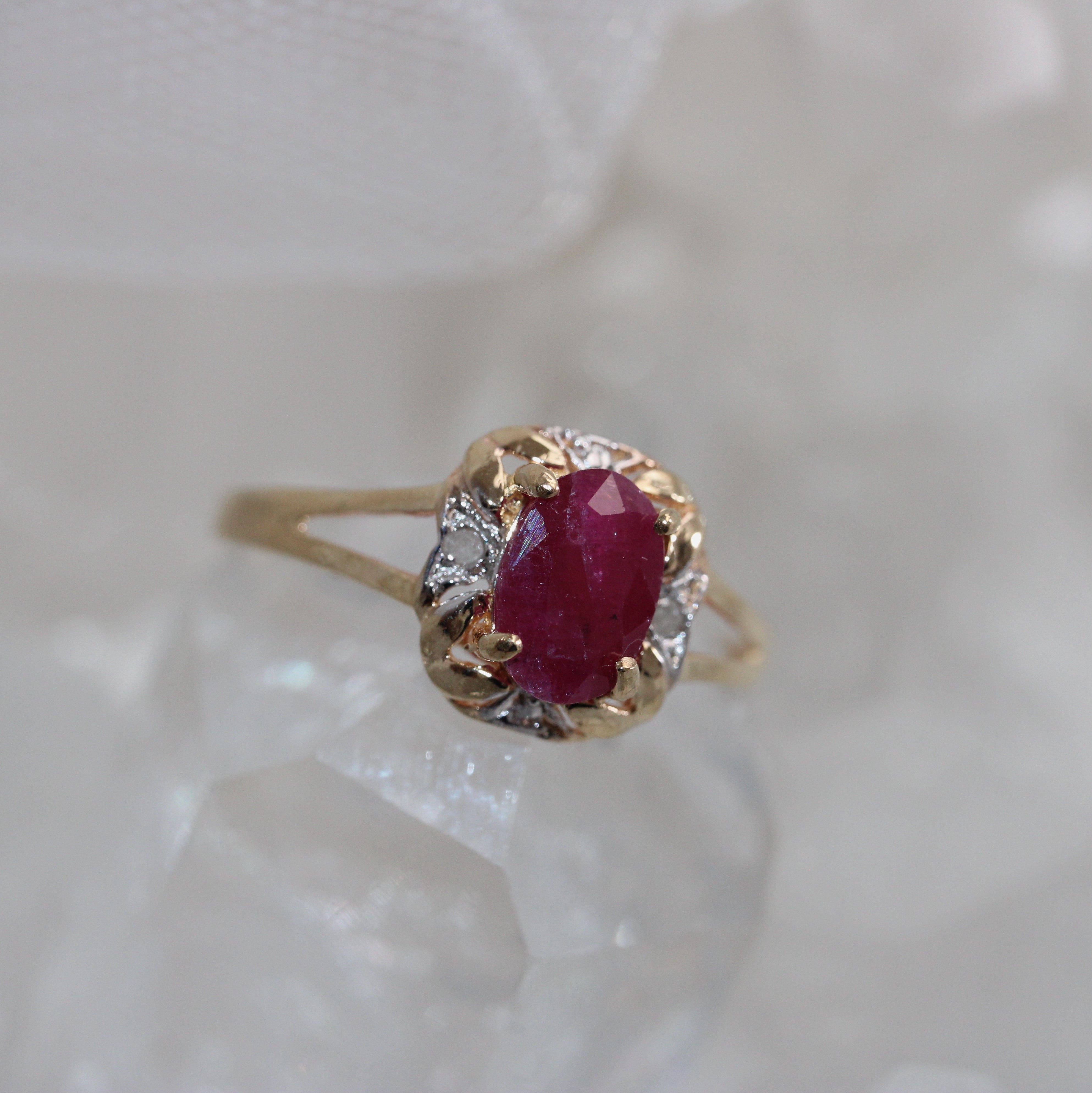 VINTAGE BIJOUX - Ruby Ring