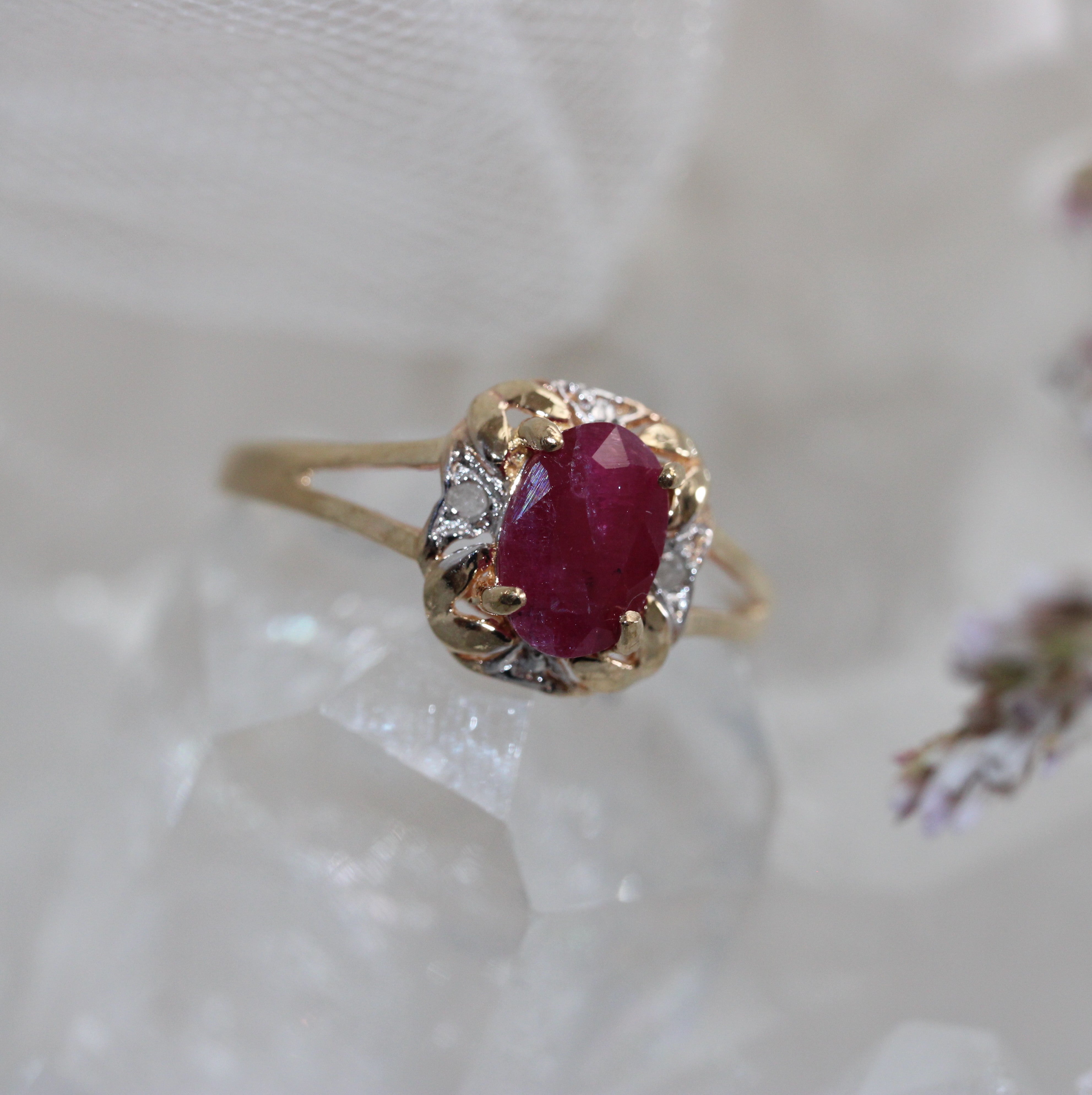 VINTAGE BIJOUX - Ruby Ring