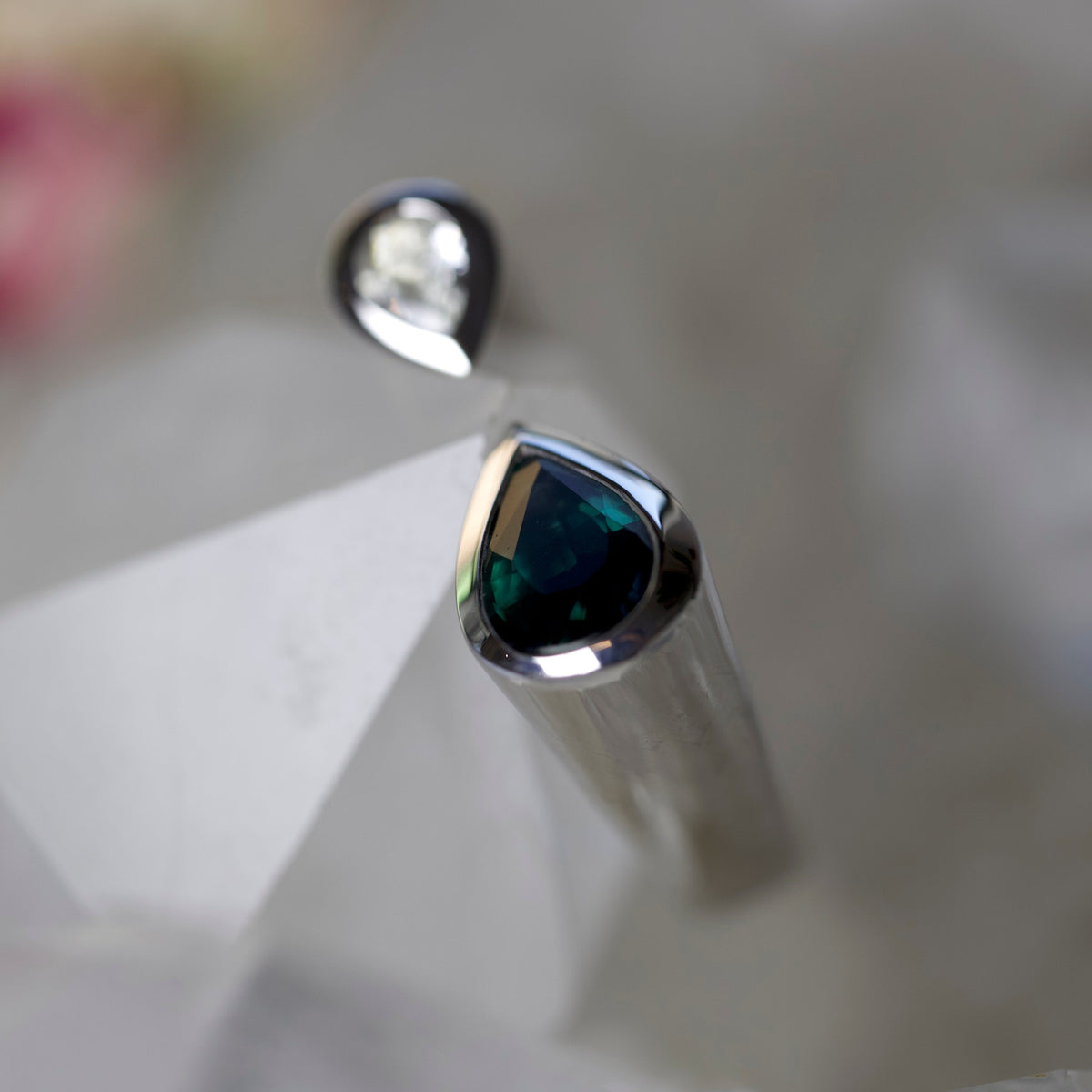 VINTAGE BIJOUX - Pear Sapphire Toi Et Moi