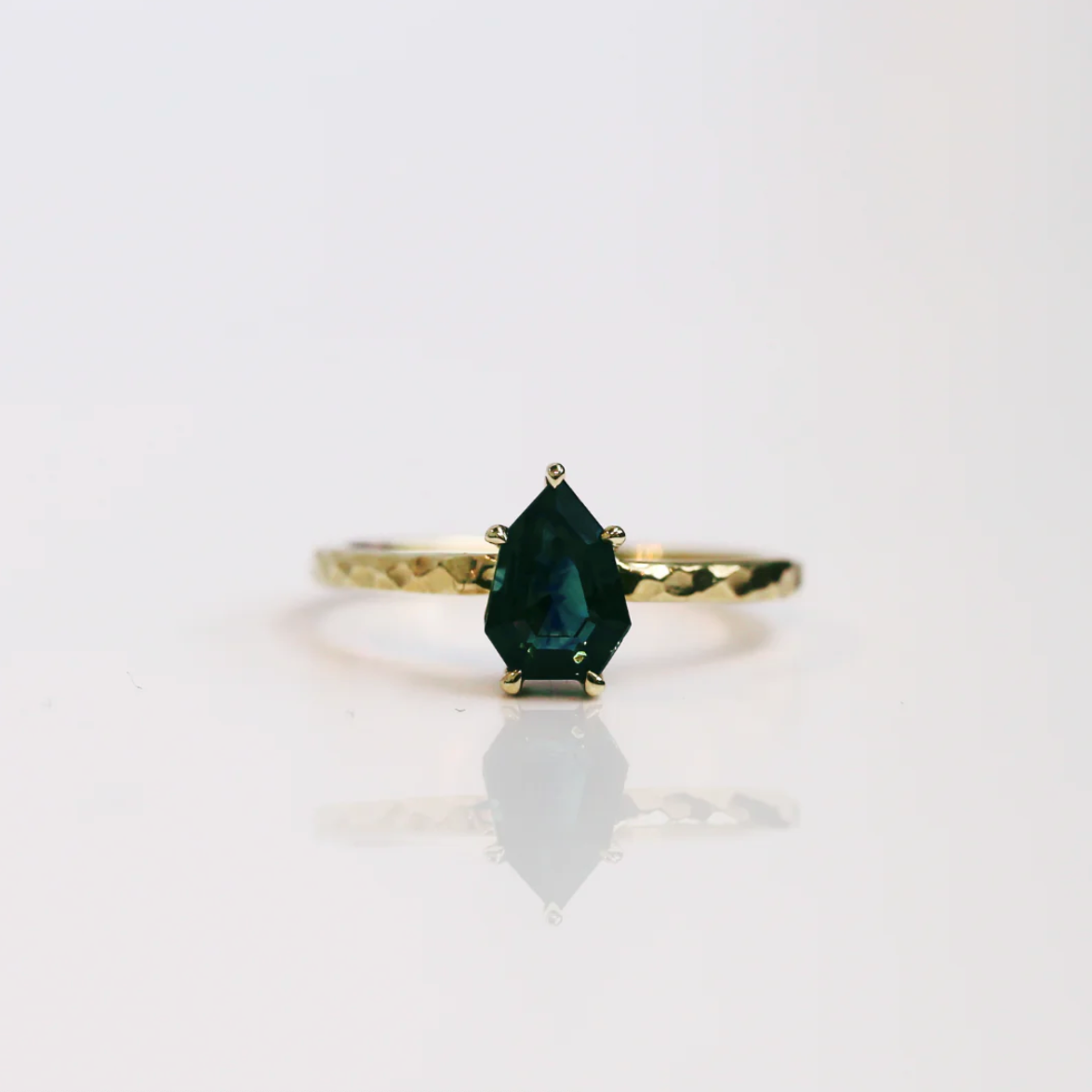 Hammered Band Solitaire - Australian Sapphire - Yellow Gold - Ready to Ship