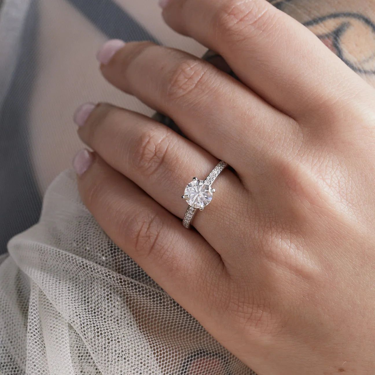 Ara Solitaire - White Gold - Ready to Ship
