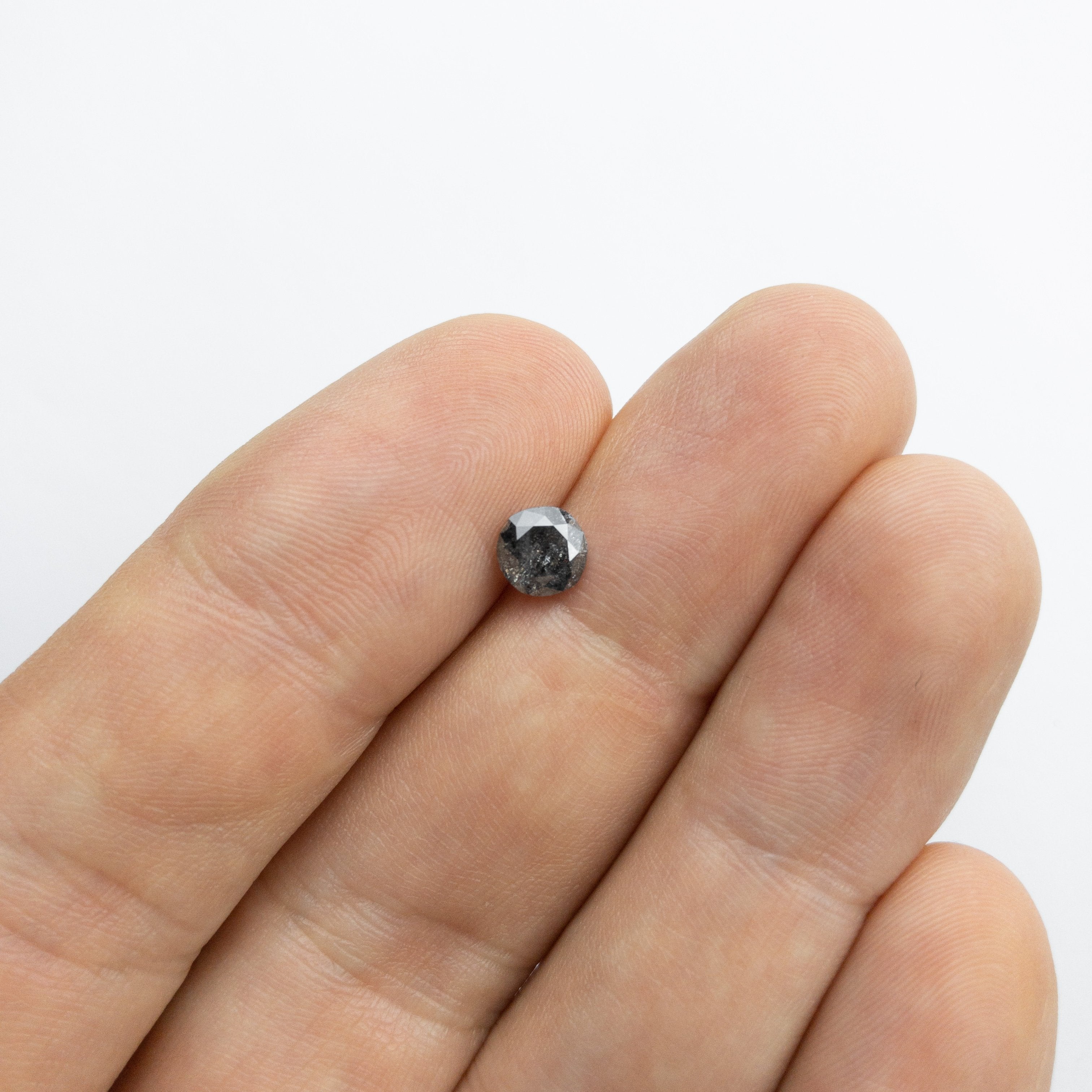 0.75ct 5.81x5.63x3.14mm Round Brilliant 18028-02