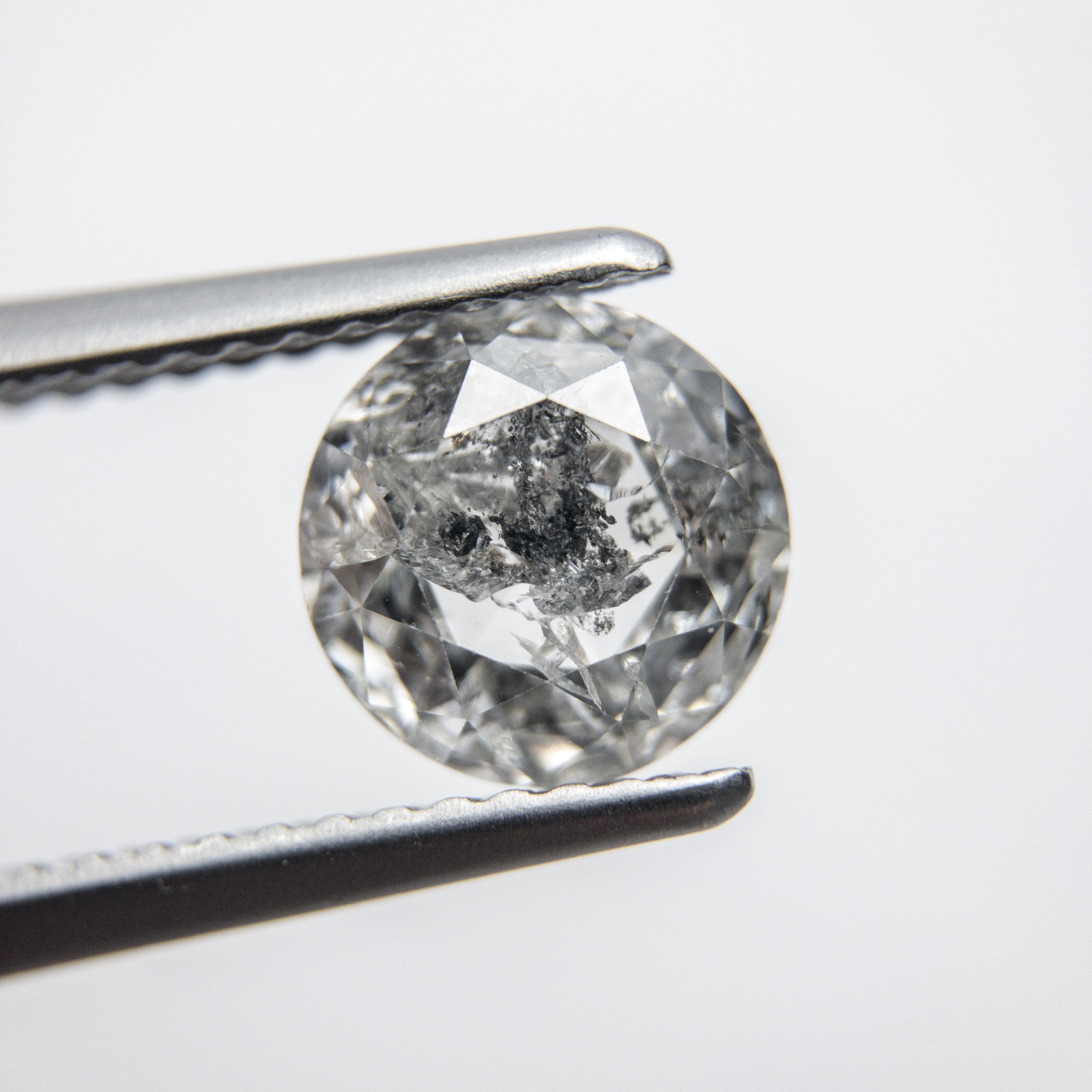 1.48ct 7.20x7.17x3.95mm Round Double Cut 18094-05 hold d955