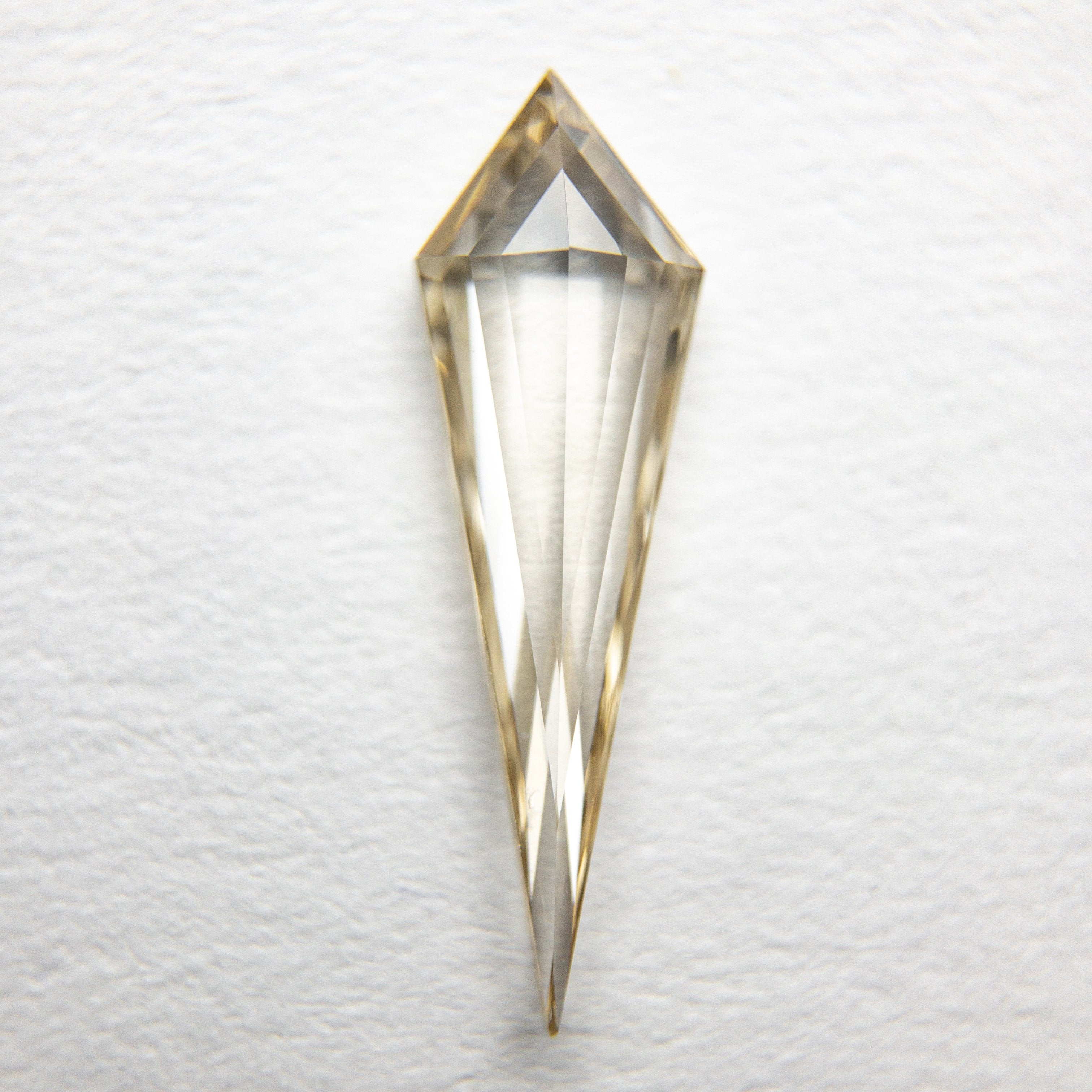 0.63ct 13.60x4.25x1.90mm Kite Rosecut 18104-01