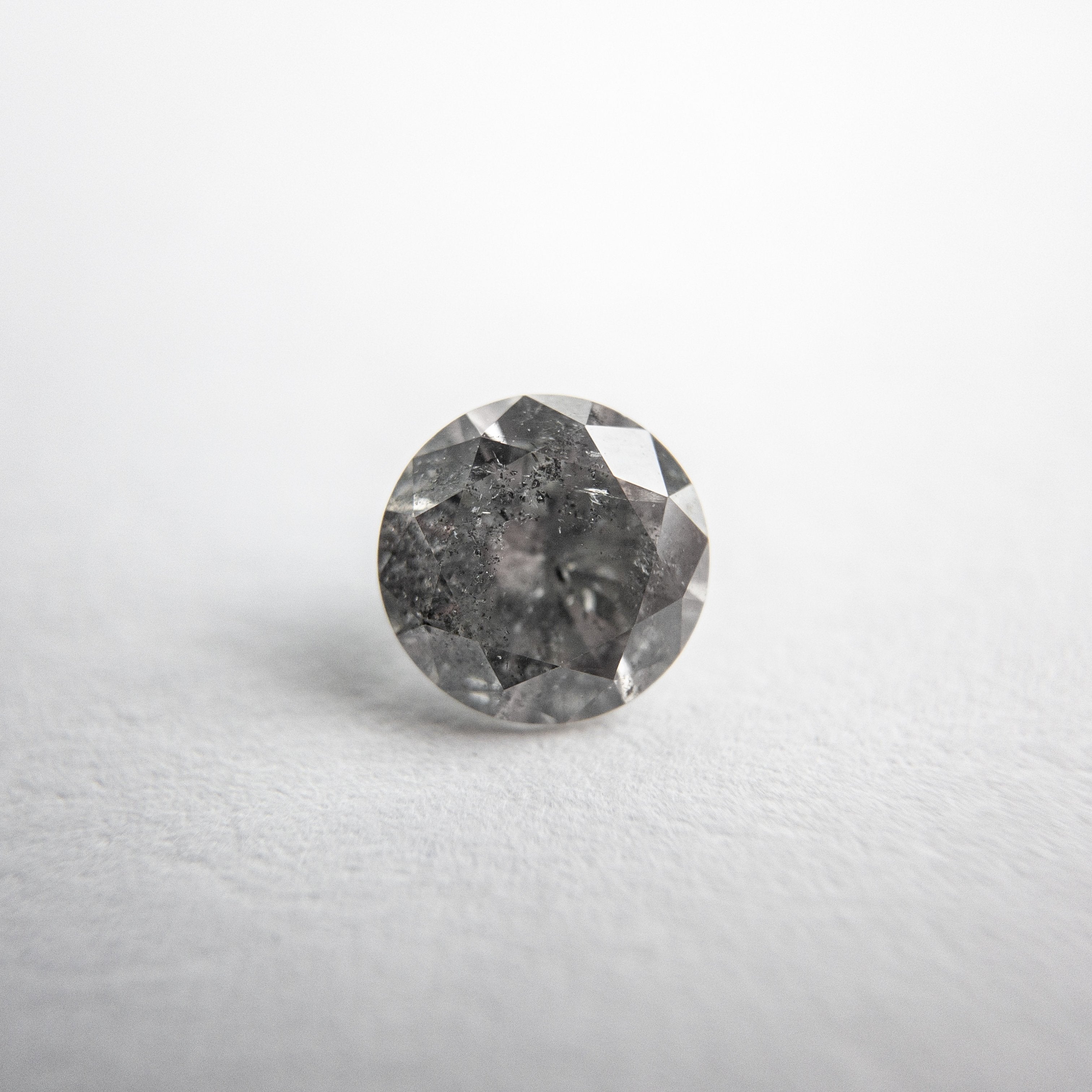 0.69ct 5.66x5.61x3.35mm Round Brilliant 18118-16