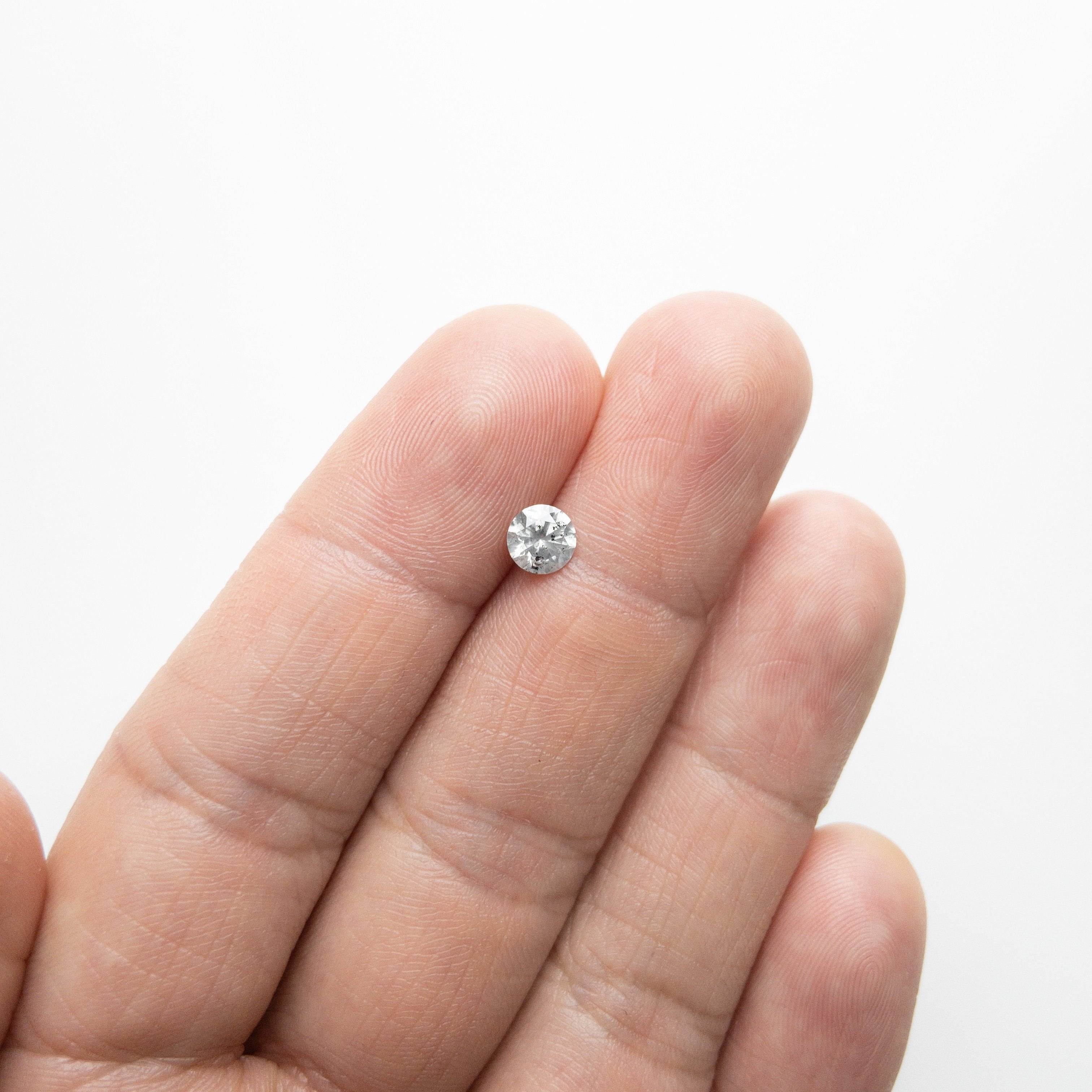 0.65ct 5.53x5.52x3.35mm Round Brilliant 18118-17 memo d911