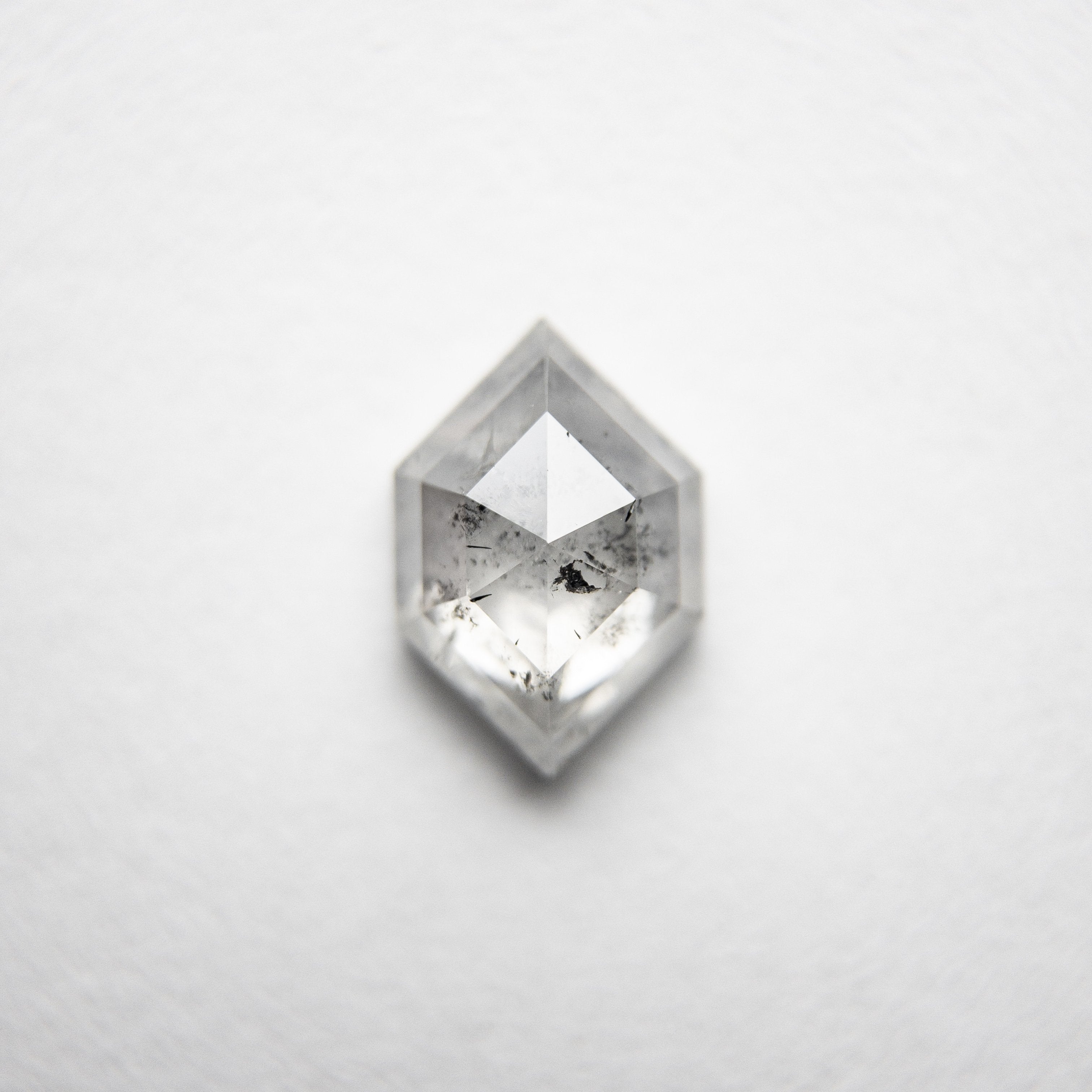 1.04ct 8.03x5.49x3.07mm Hexagon Rosecut 18131-08 hold D885