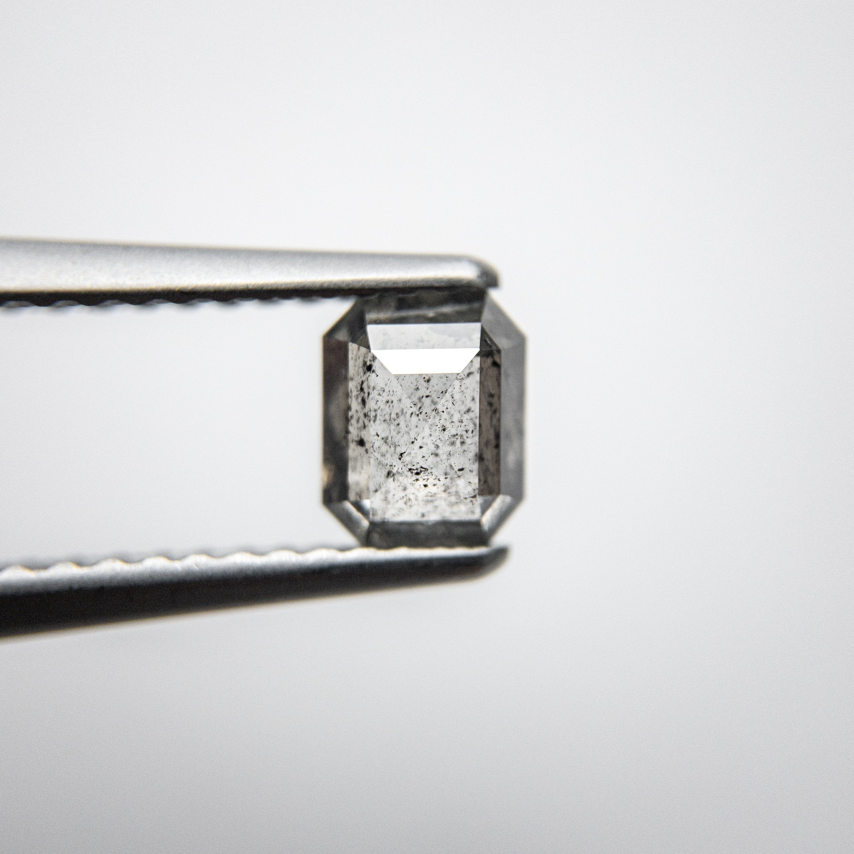 0.69ct 5.62x4.52x2.48mm Cut Corner Rectangle Rosecut 18134-48 hold D1379