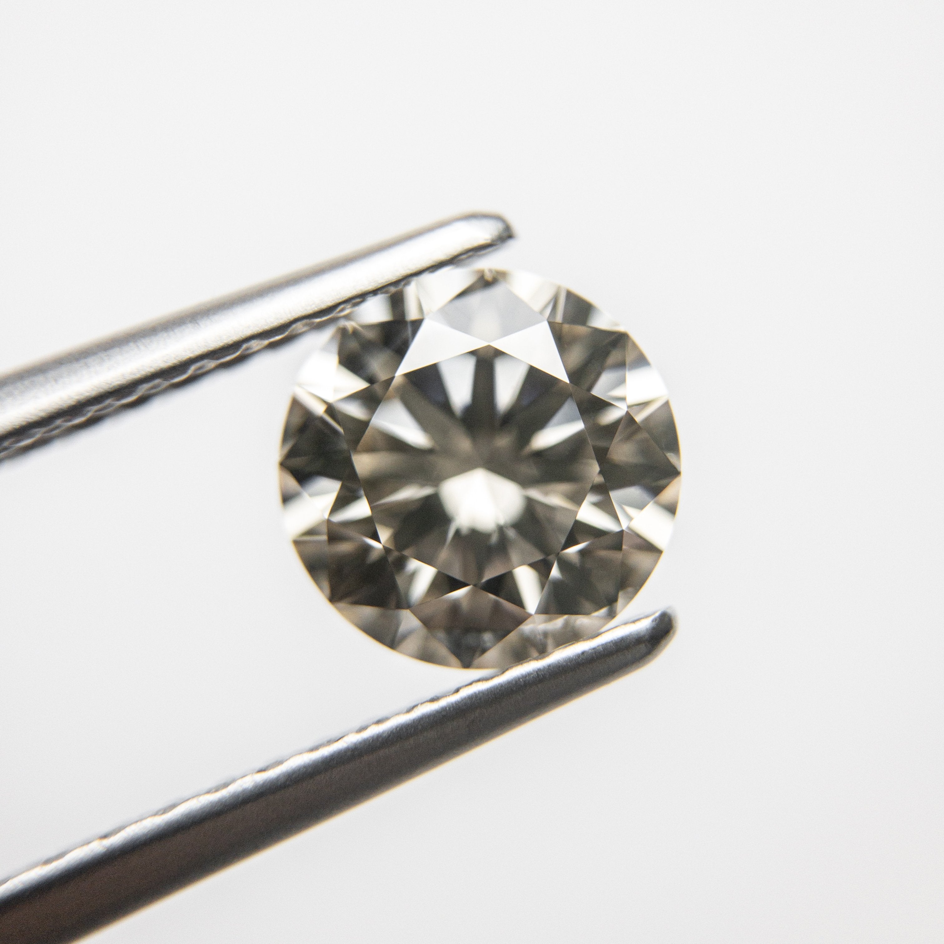 1.23ct 6.82x6.81x4.20mm Round Brilliant 18151-01