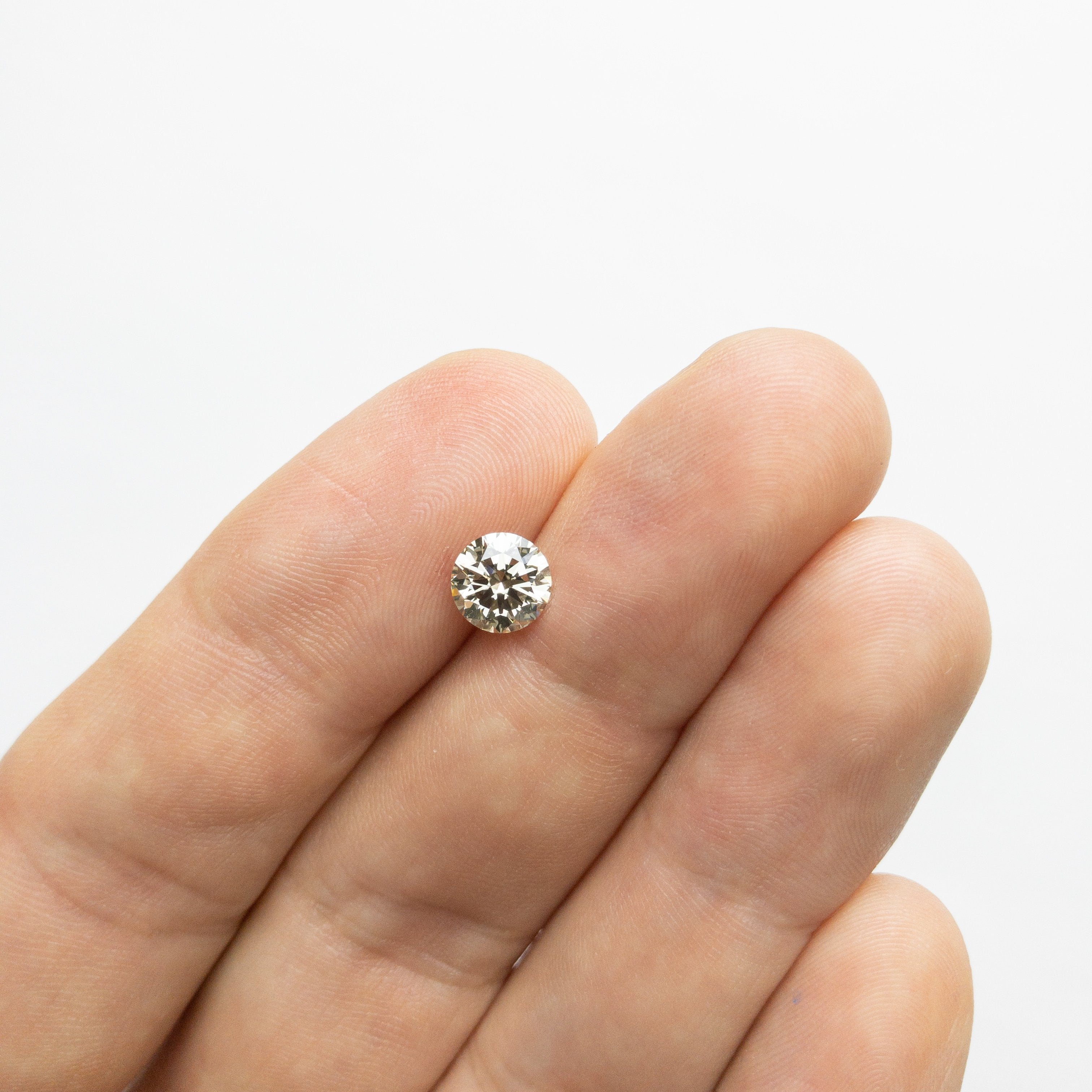 1.23ct 6.82x6.81x4.20mm Round Brilliant 18151-01