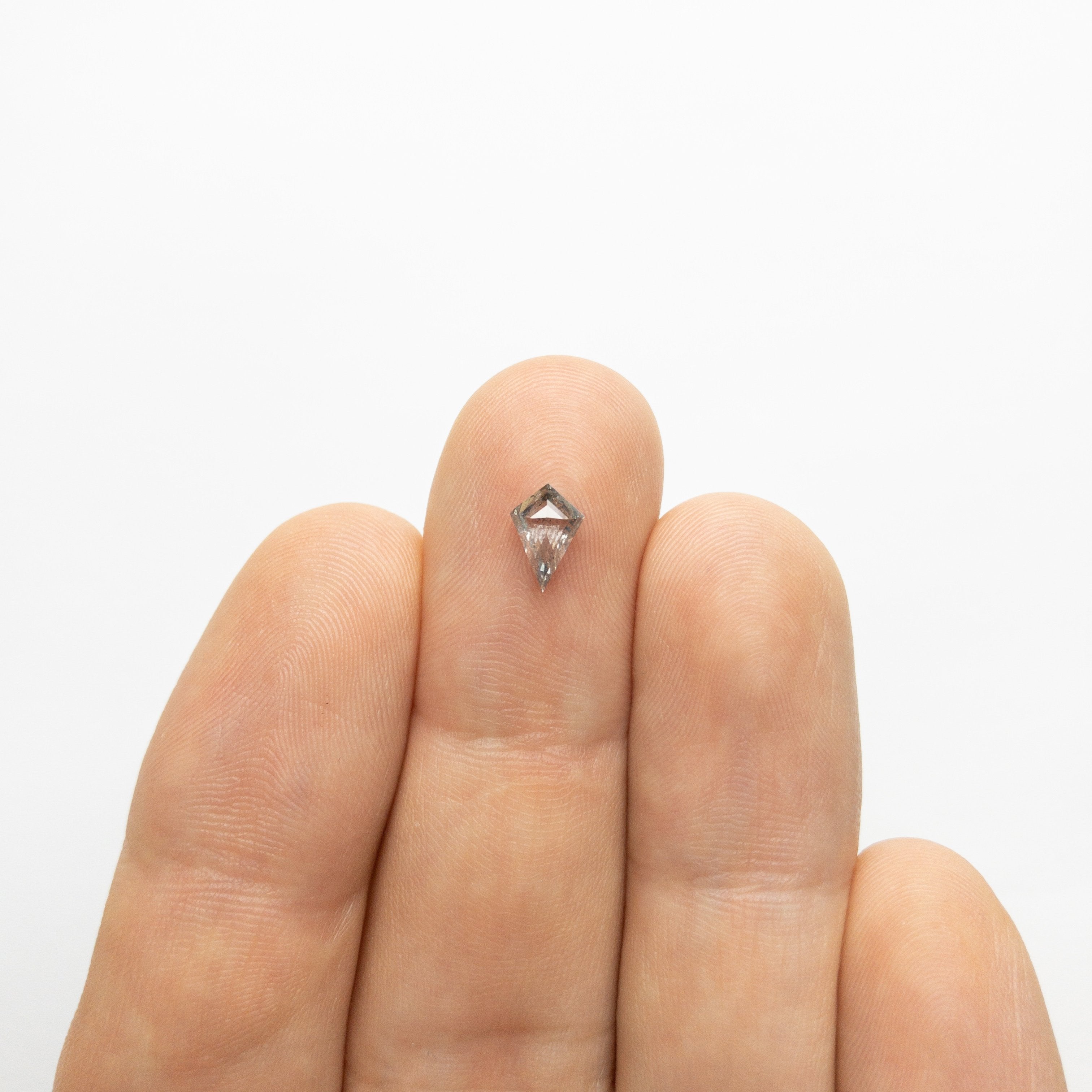 0.64ct 7.49x5.18x2.76mm Kite Rosecut 18167-18