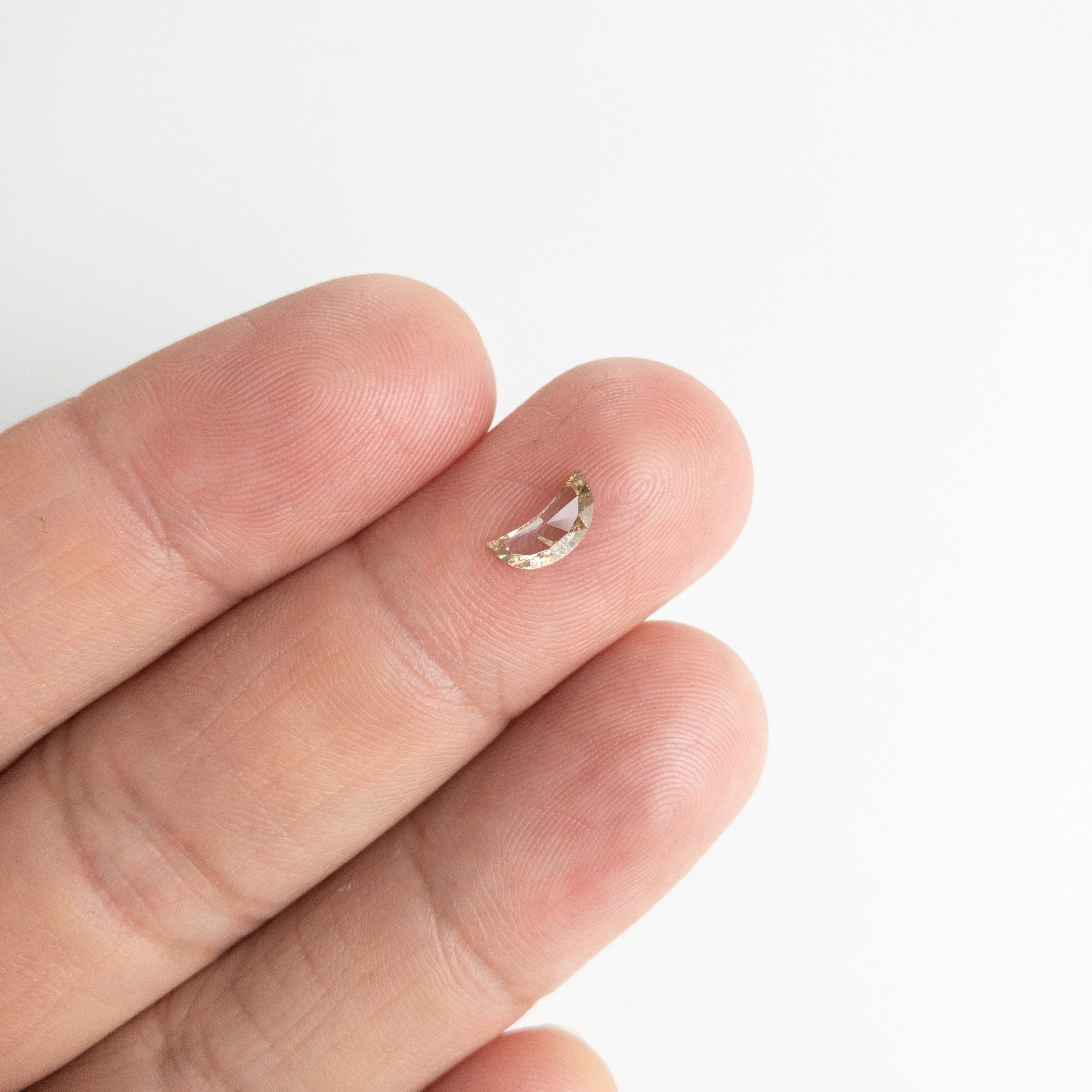 0.36ct 7.85x3.98x1.43mm Crescent Moon Rosecut 18190-01 hold D1455