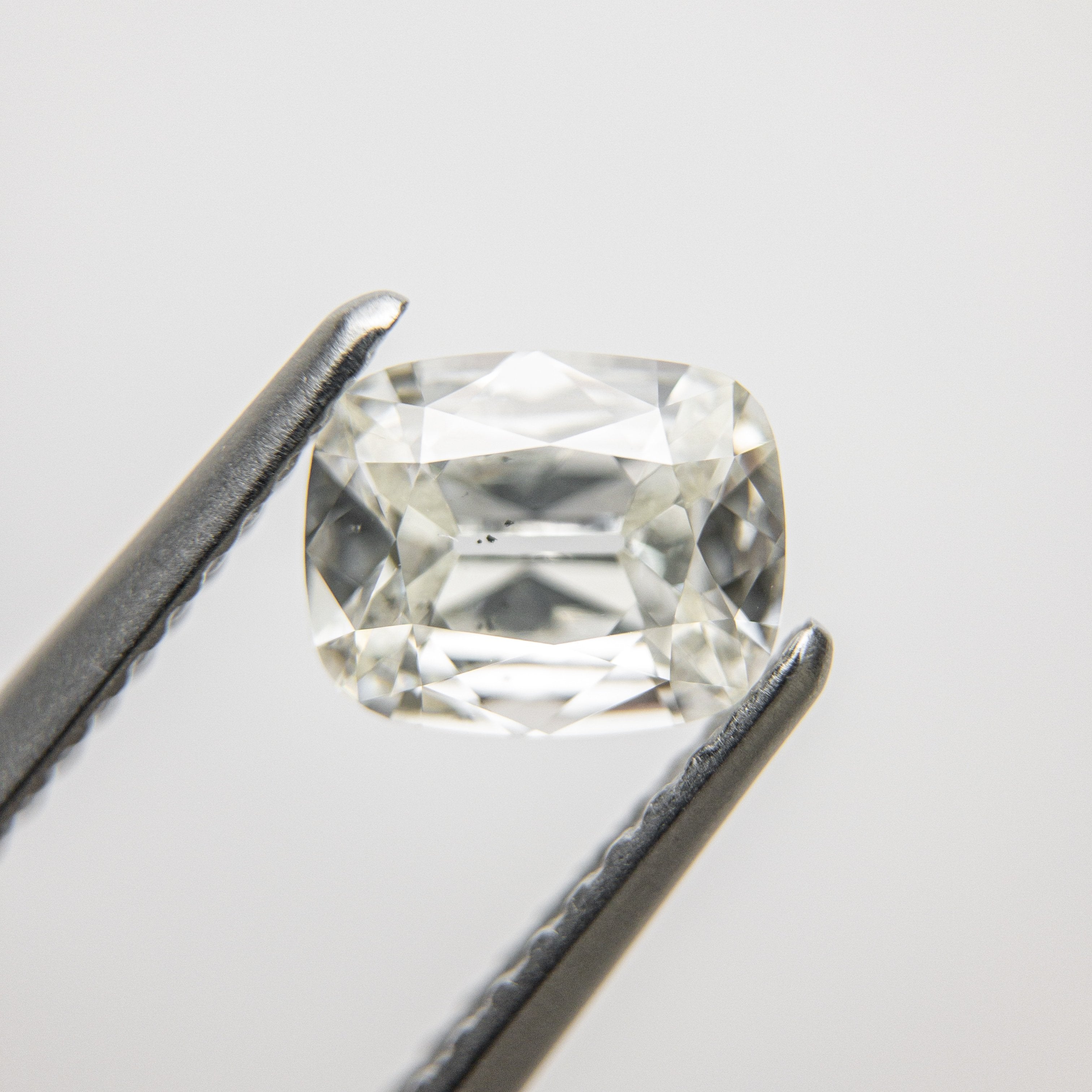 0.91ct 6.93x5.58x2.70mm SI2 H Modern Old Mine Cut 18214-05 HOLD D1532