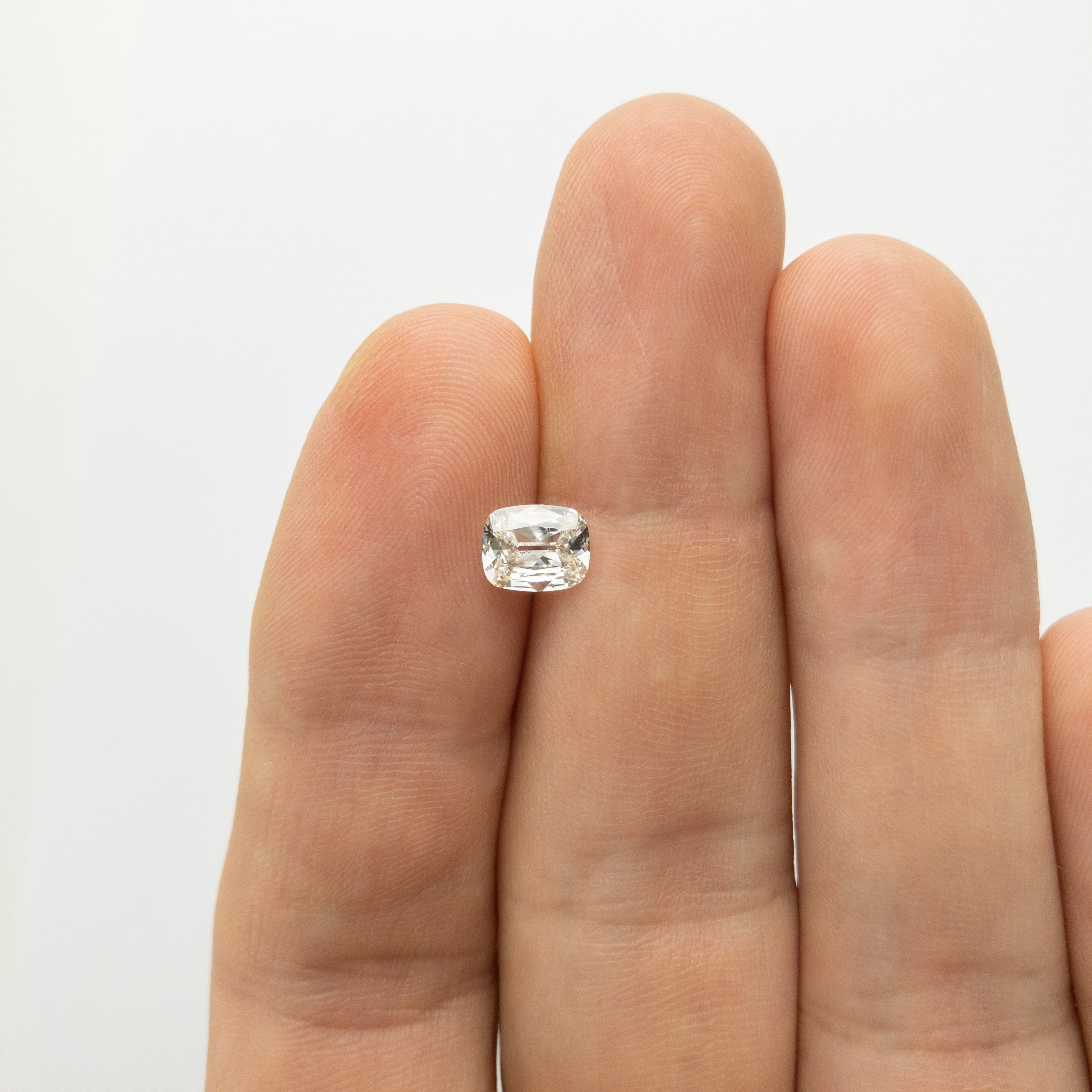 0.91ct 6.93x5.58x2.70mm SI2 H Modern Old Mine Cut 18214-05 HOLD D1532