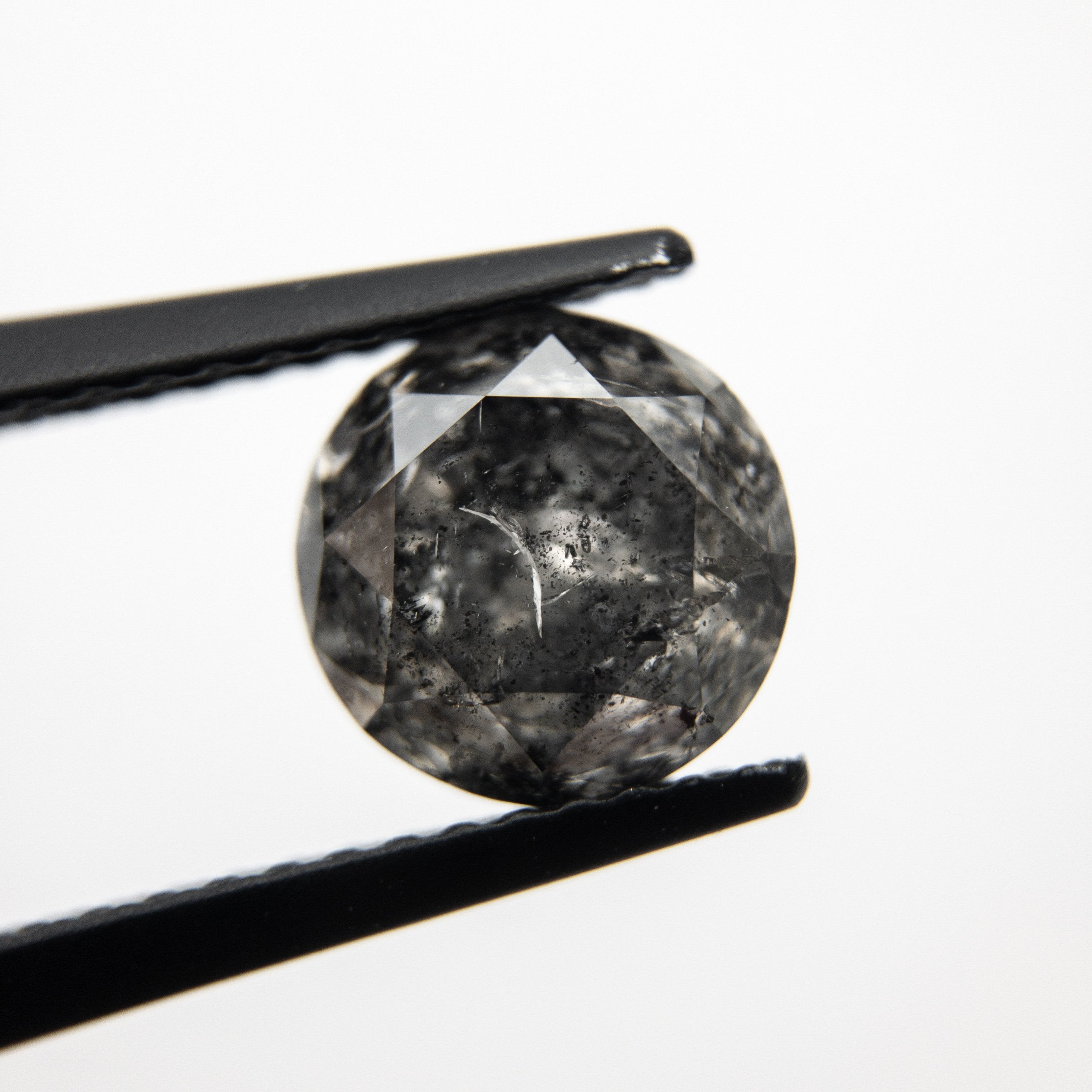 2.03ct 7.49x7.38x5.26mm Round Brilliant 18216-01 hold D1006
