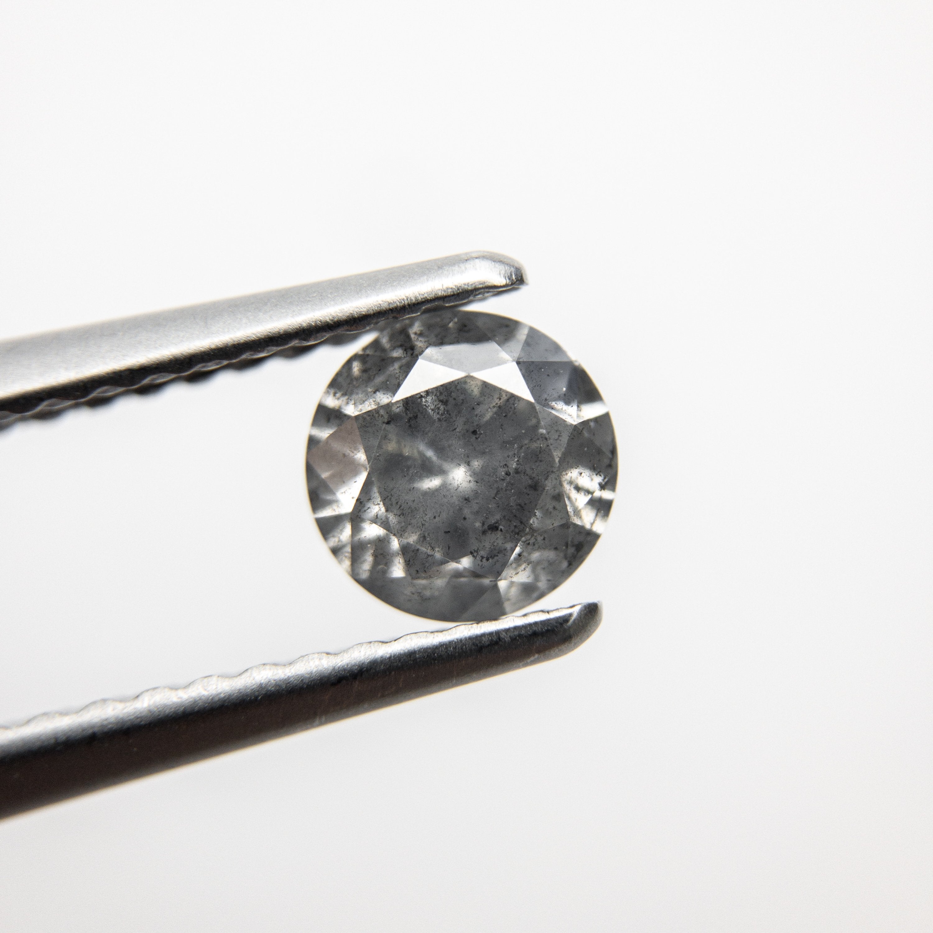 0.69ct 5.44x5.41x3.39mm Round Brilliant 18217-02