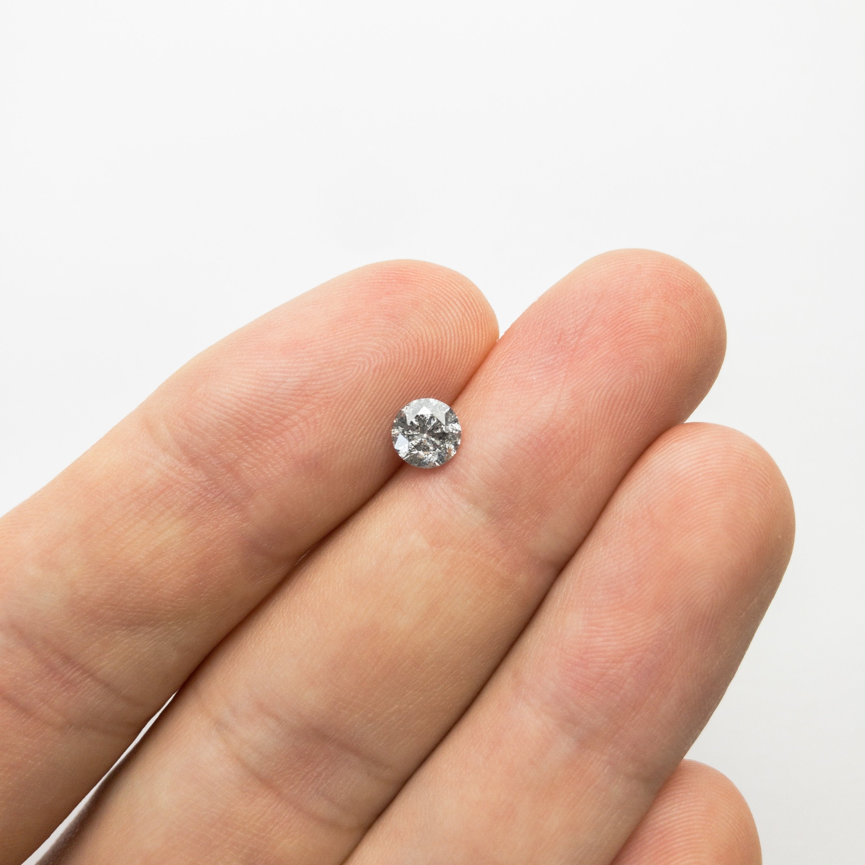 0.76ct 5.69x5.65x3.49mm Round Brilliant 18217-03