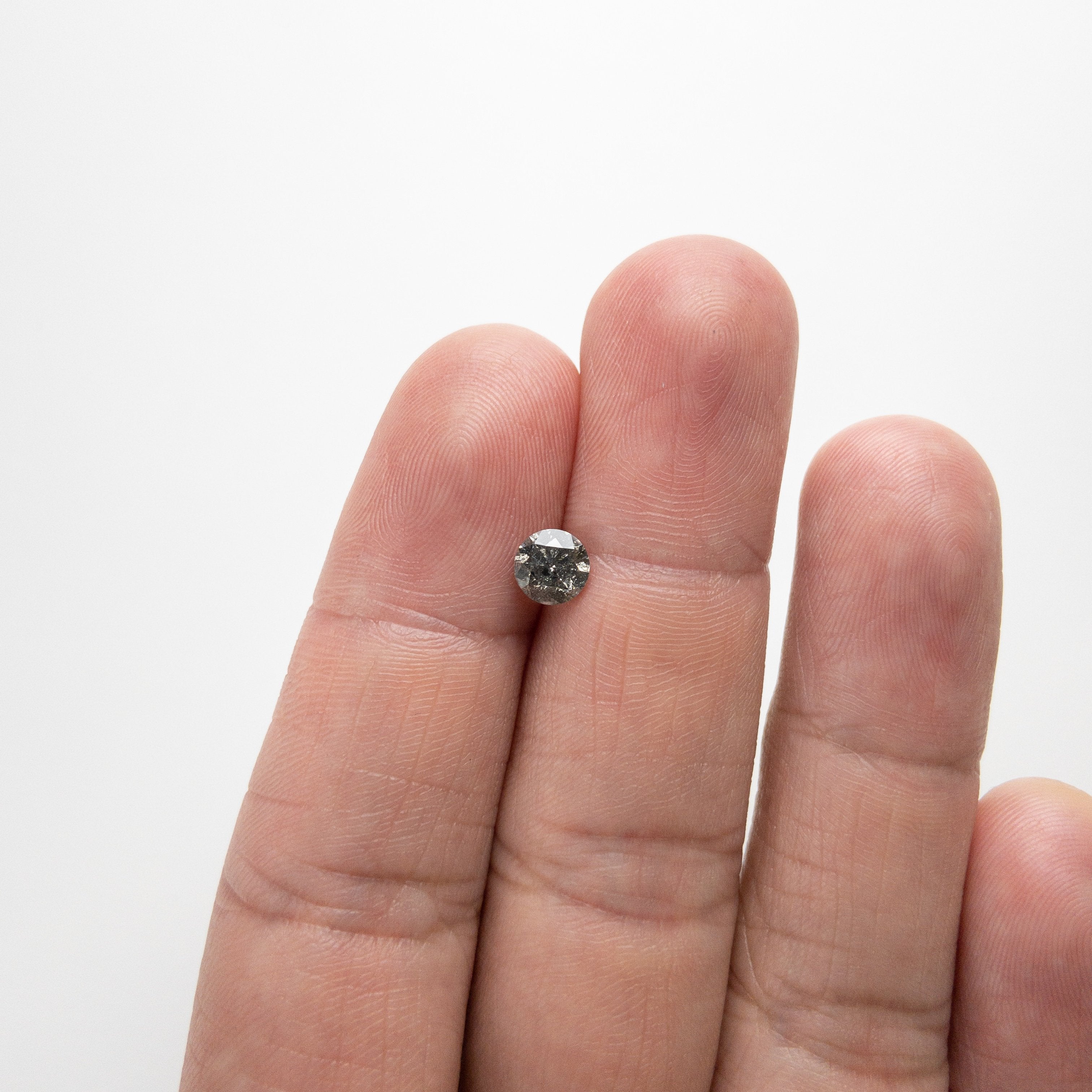 0.82ct 5.72x5.71x3.71mm Round Brilliant 18217-08